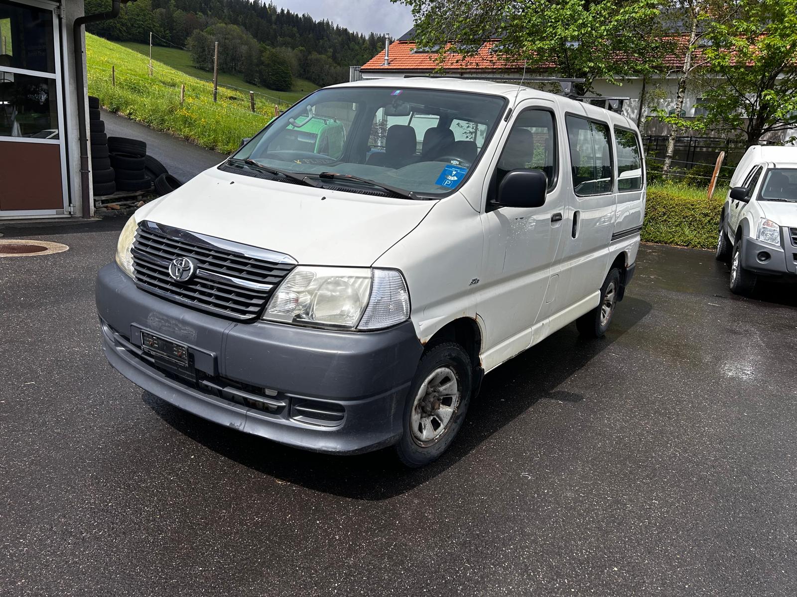 TOYOTA Hiace D-4D Kombi/Werk 4WD