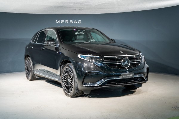 MERCEDES-BENZ EQC 400 AMG Line 4Matic