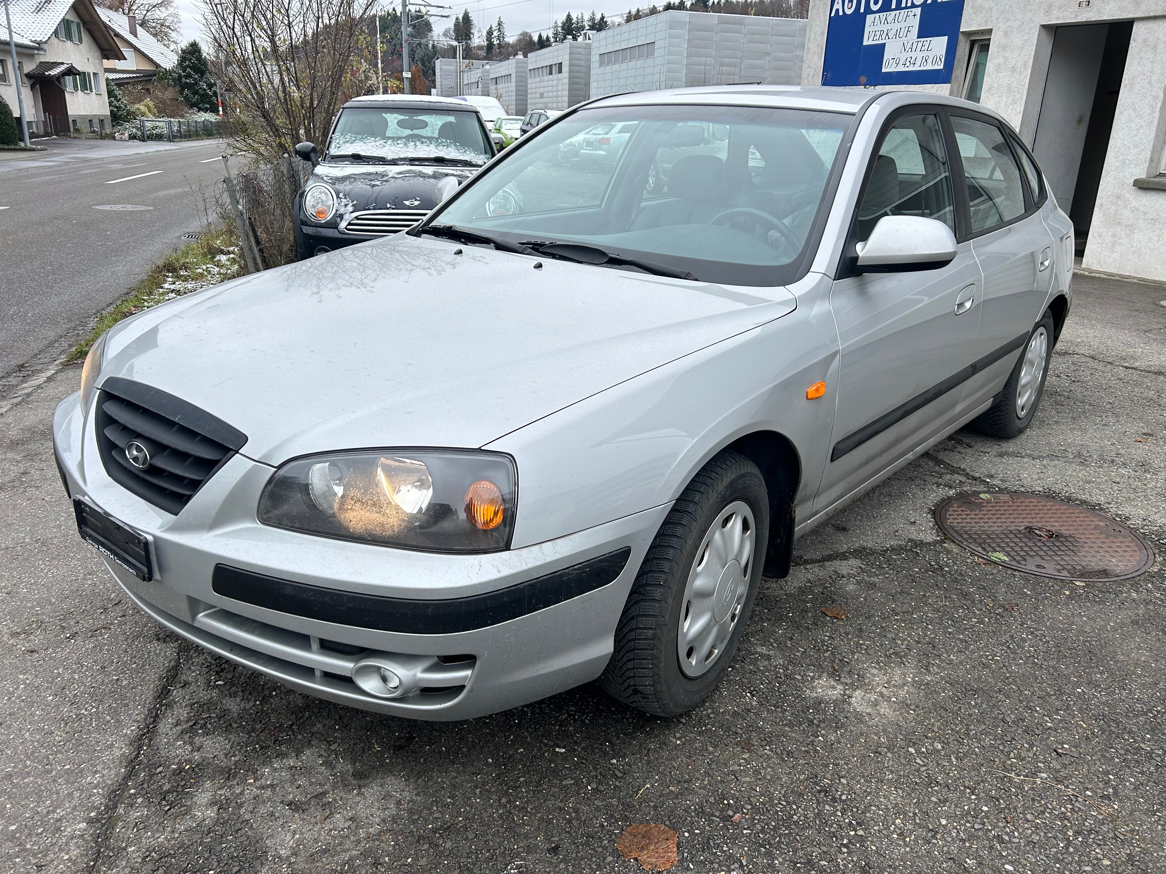 HYUNDAI ELANTRA