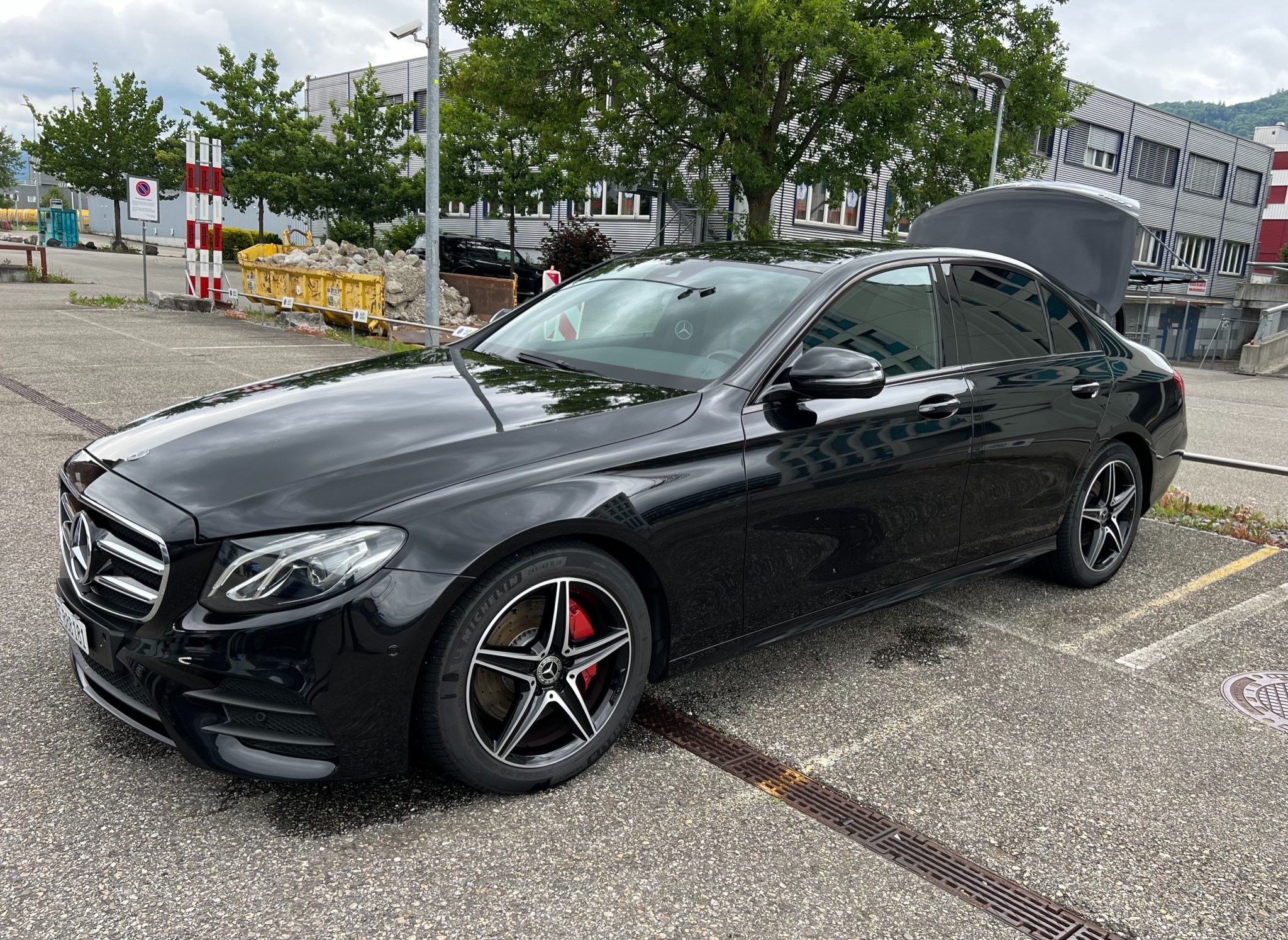 MERCEDES-BENZ E 220 d AMG Line 9G-Tronic