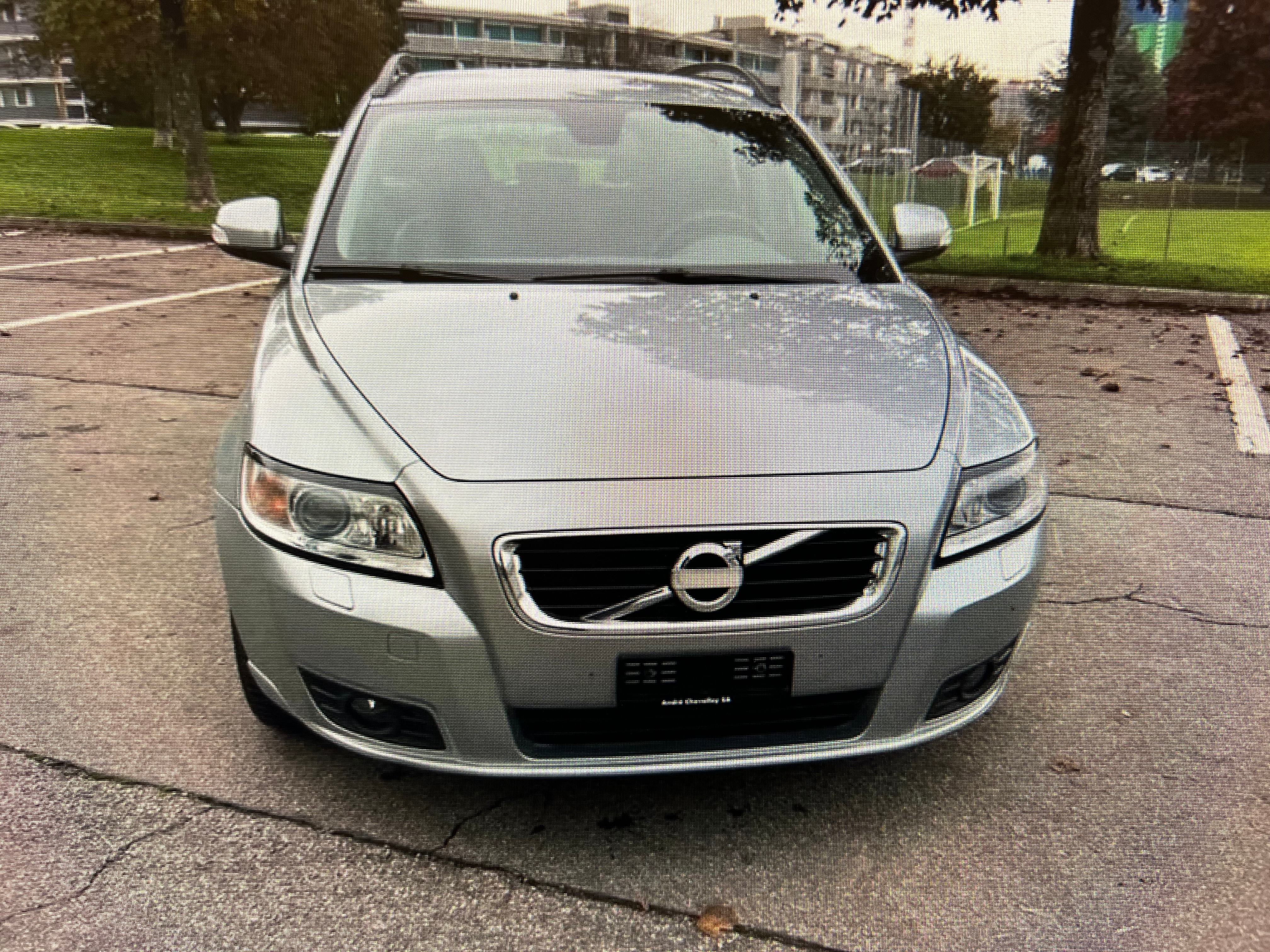 VOLVO V50 D3