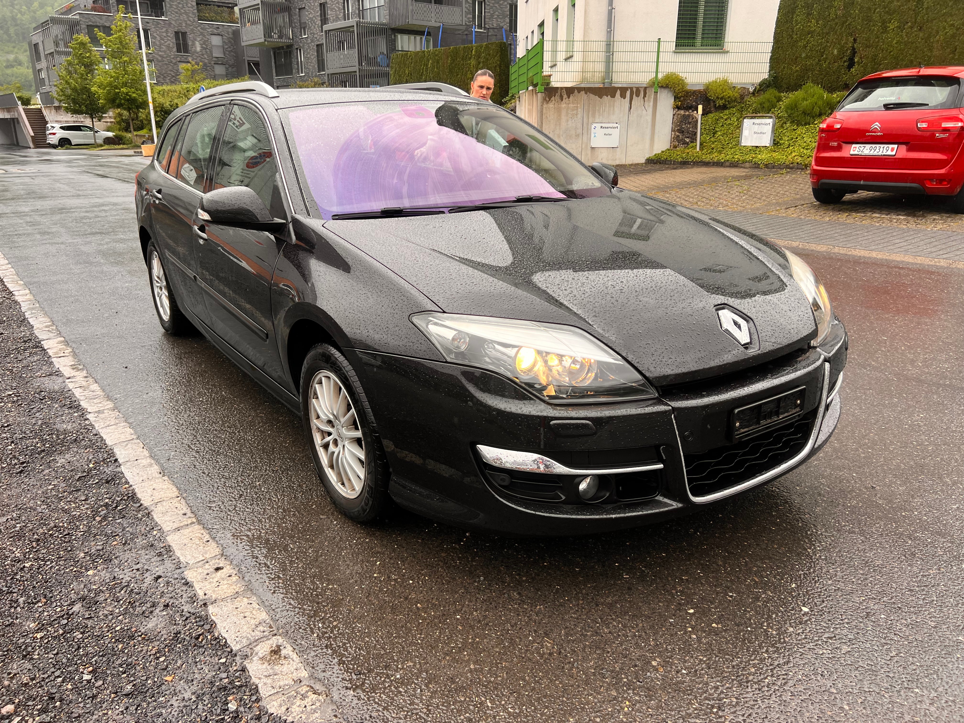 RENAULT Laguna Grandtour 2.0 dCi Dynamique Automatic