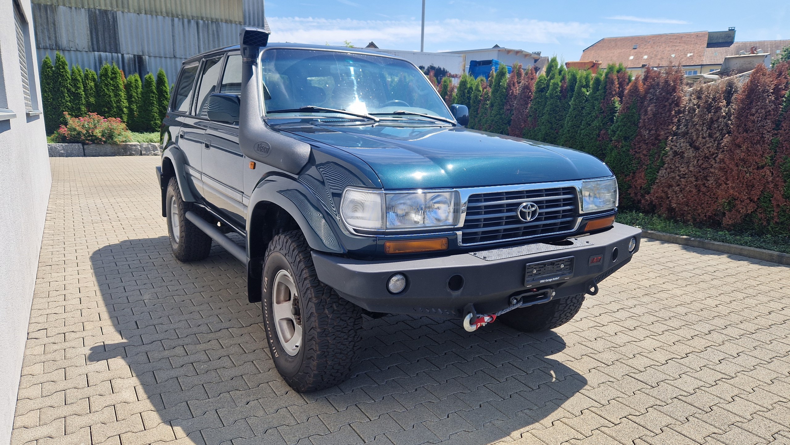 TOYOTA LAND CRUISER