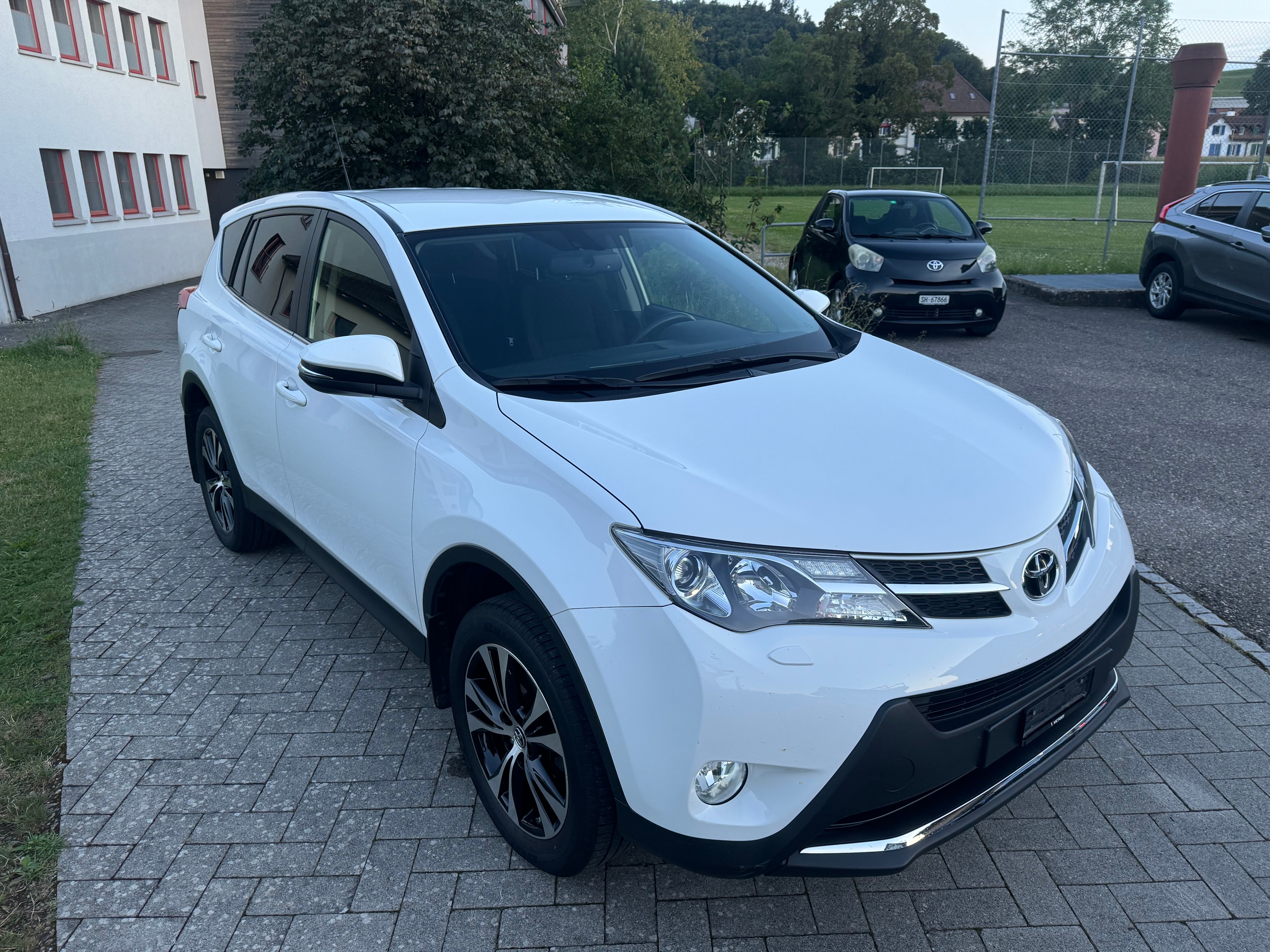 TOYOTA RAV-4 2.2D-CAT Style Multidrive