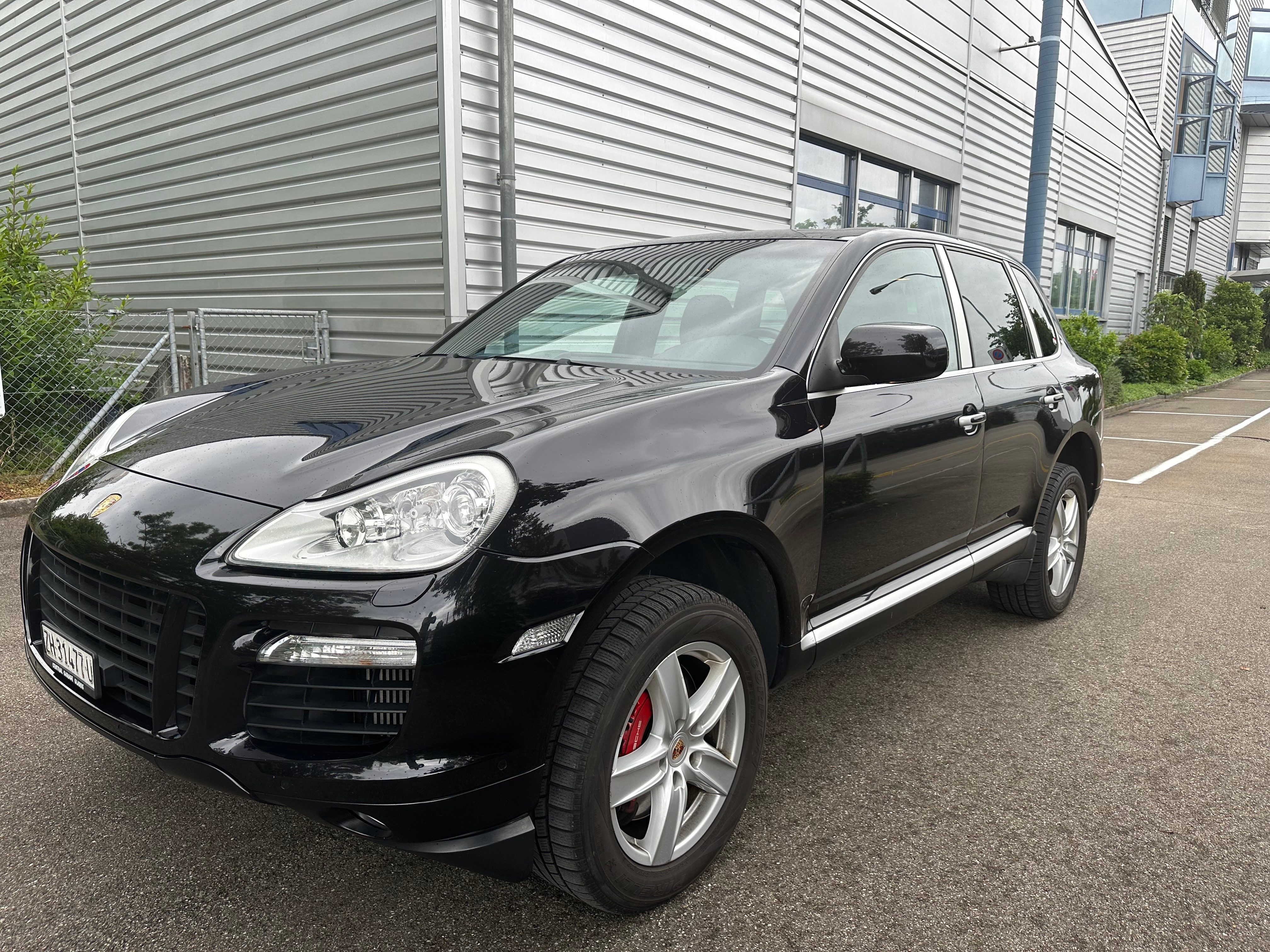 PORSCHE Cayenne Turbo