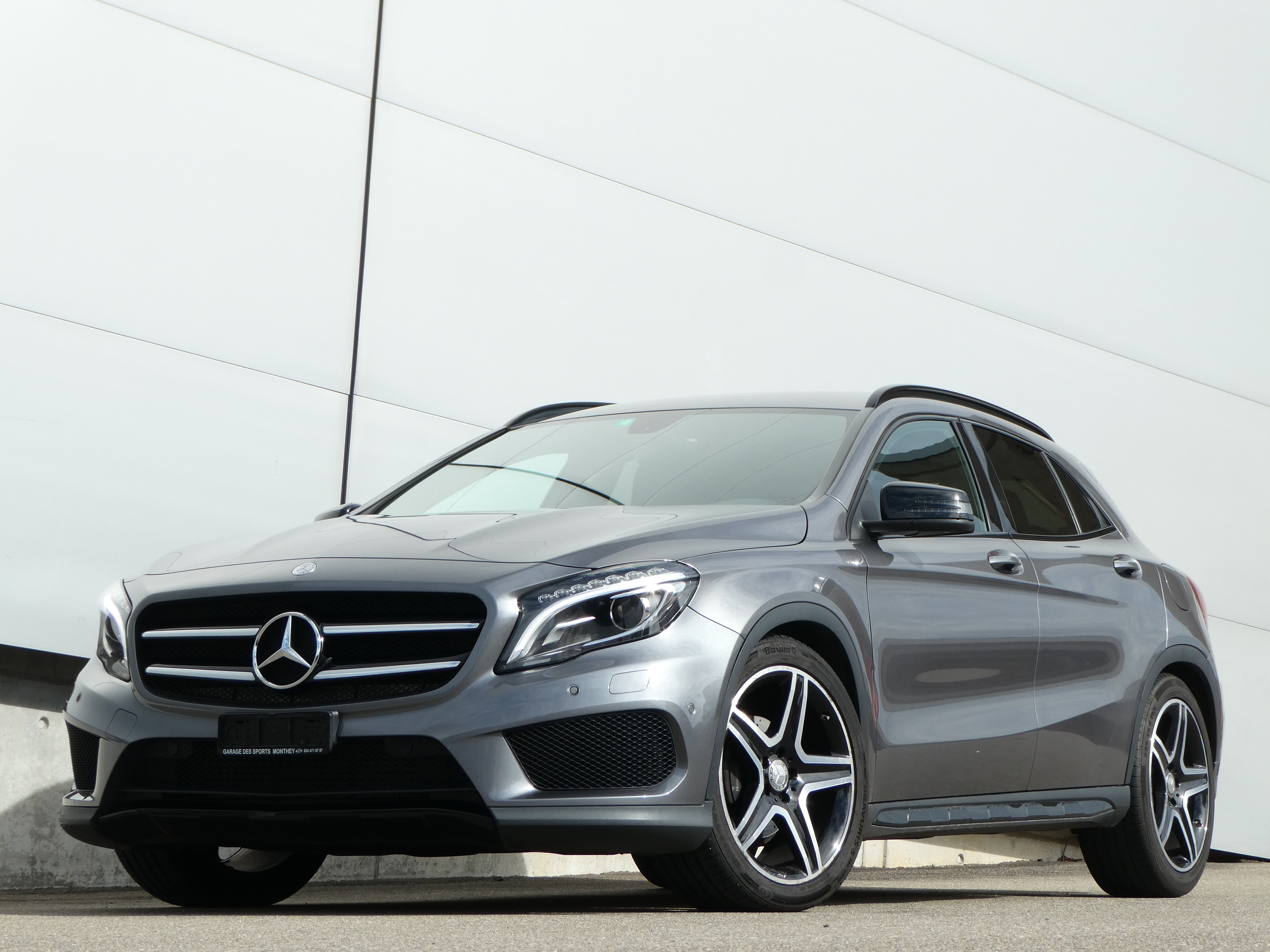 MERCEDES-BENZ GLA 200 CDI Swiss Star Edition AMG Line 4Matic 7G-DCT