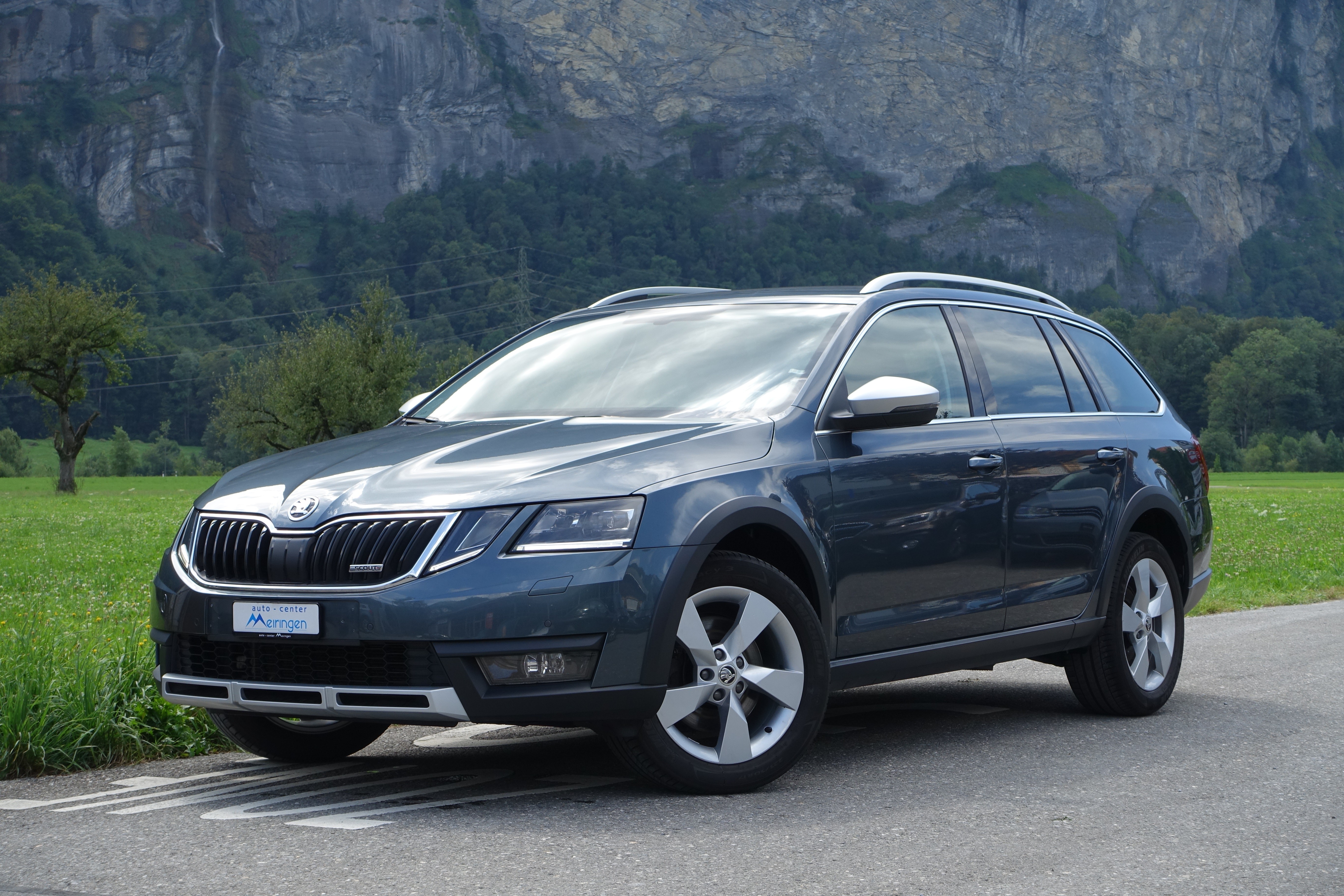 SKODA Octavia Scout 2.0 TDI 4x4 DSG