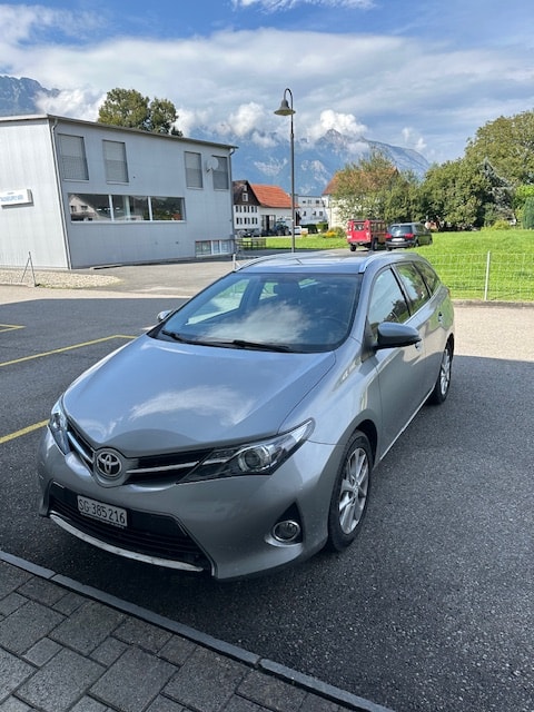 TOYOTA Auris Touring Sports 1.6 Luna