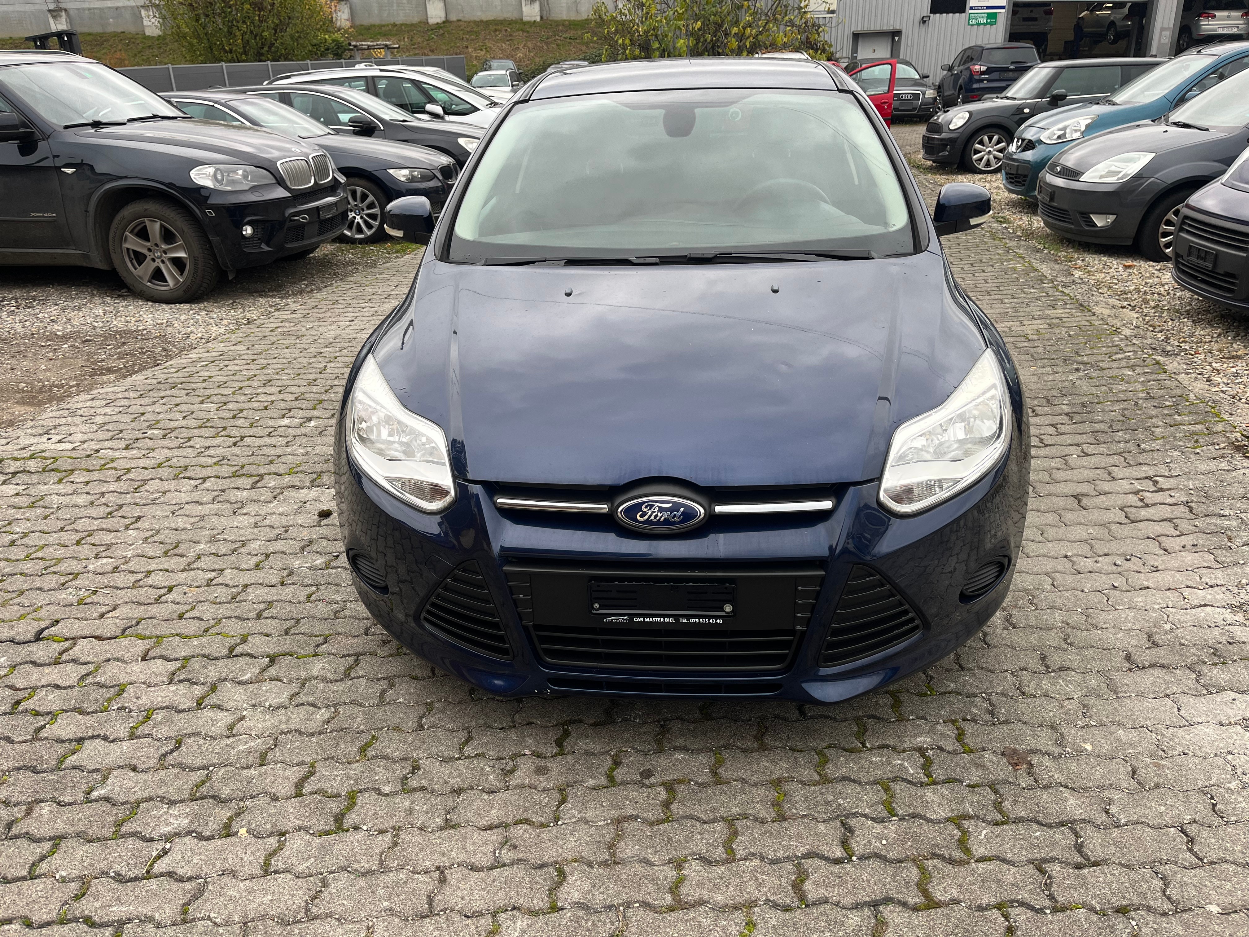 FORD Focus 1.0 SCTi Carving