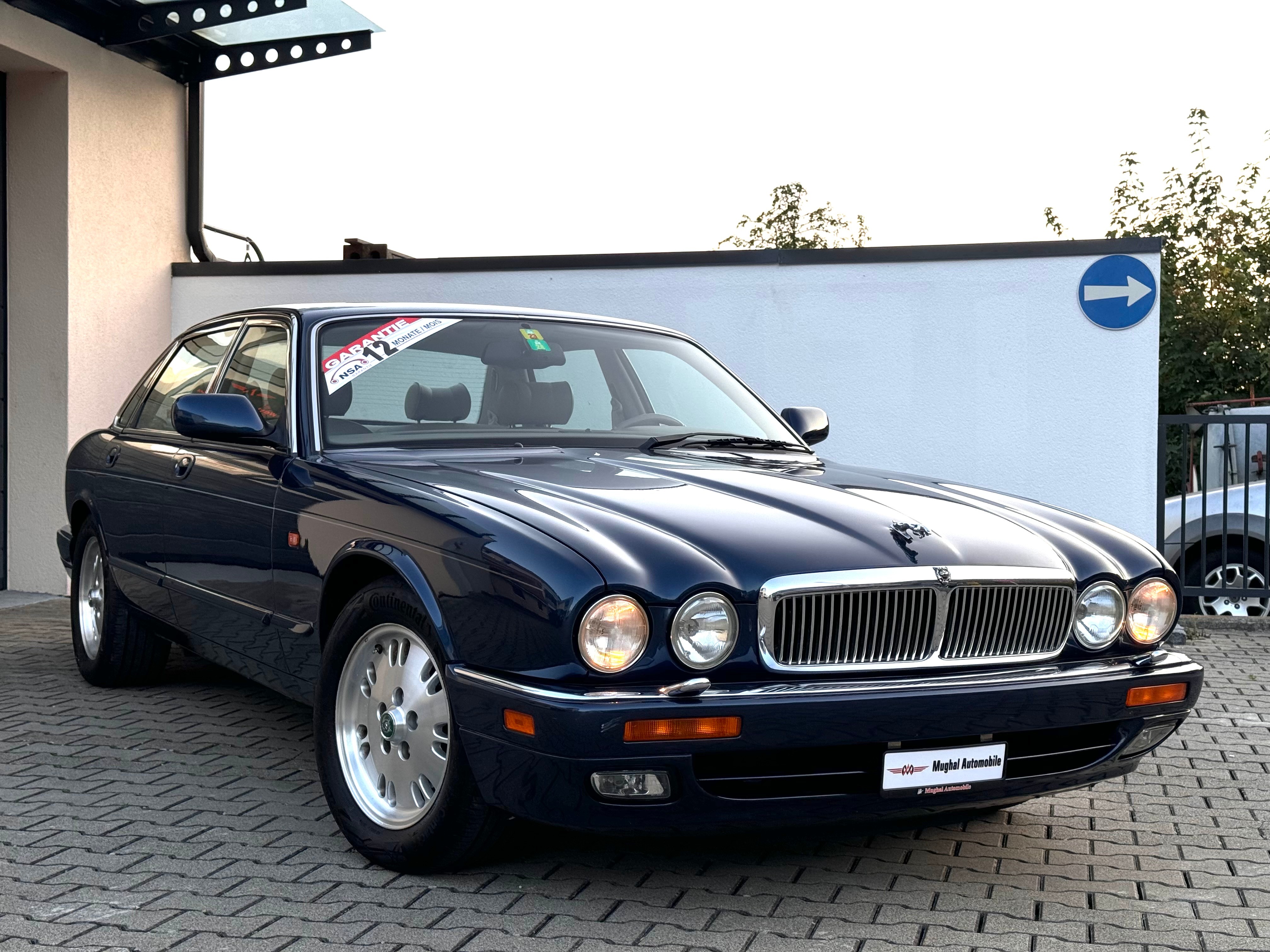 JAGUAR XJ 4.0 Sovereign