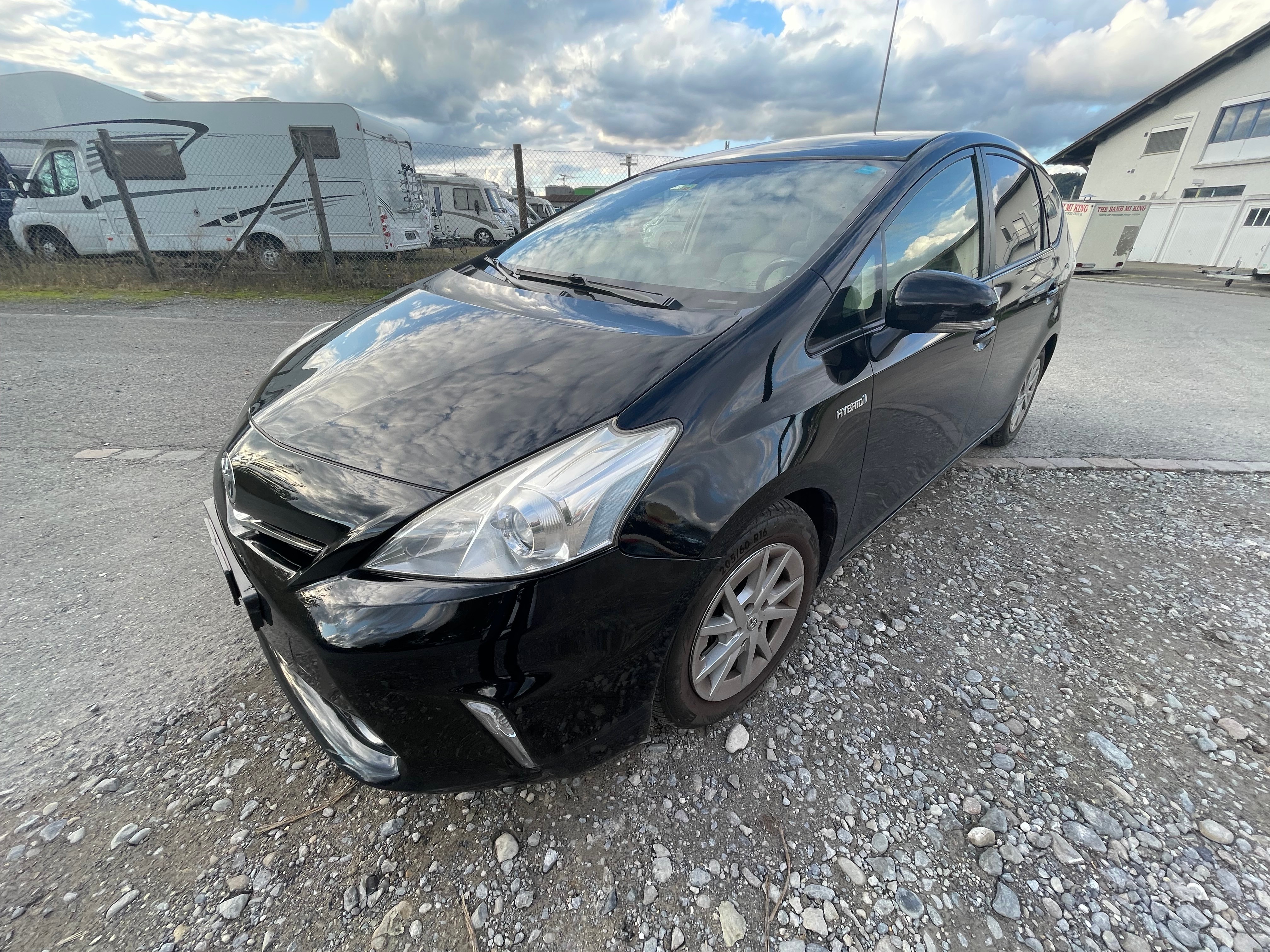 TOYOTA Prius+ 1.8 VVT-i HSD Luna