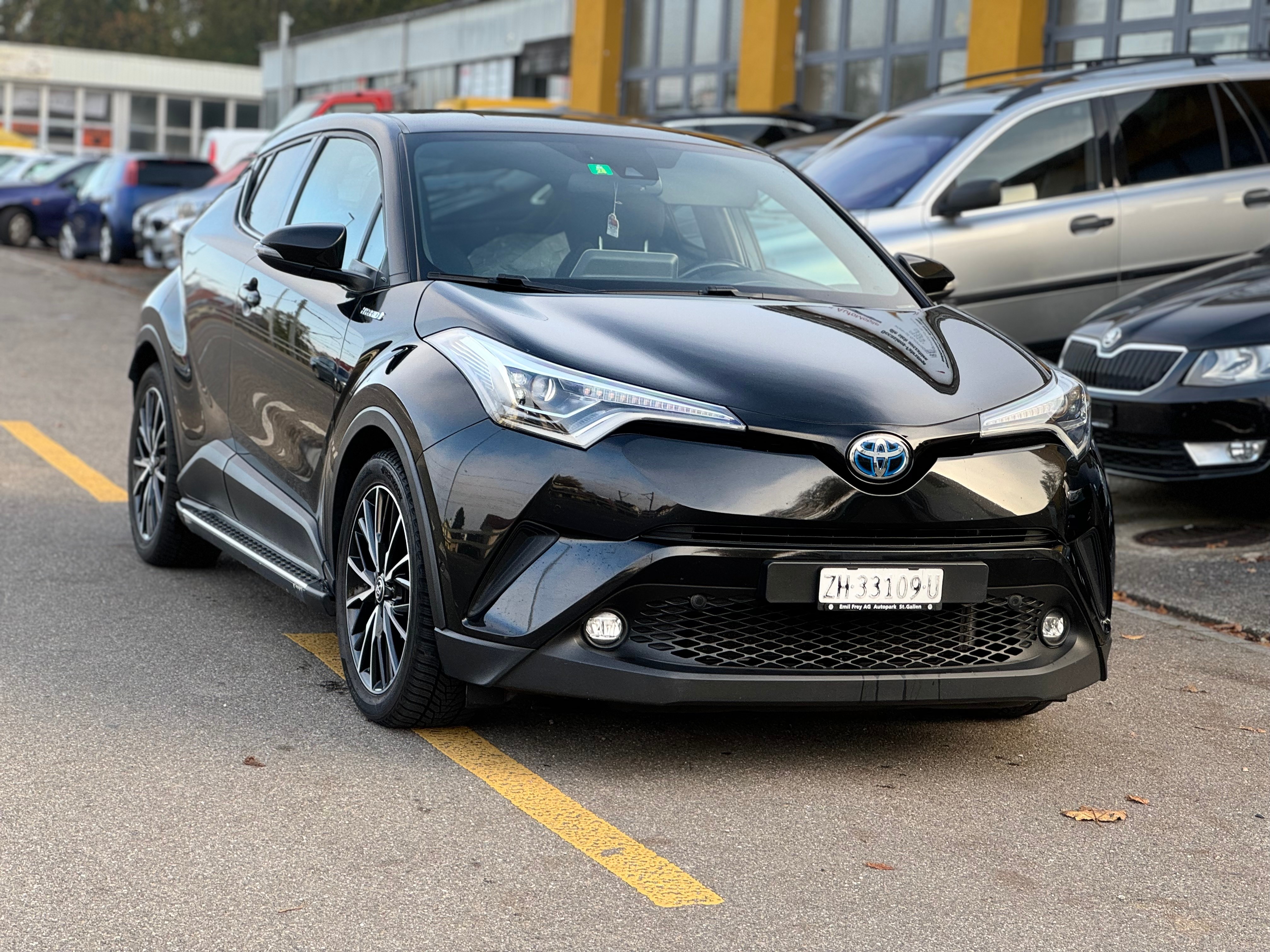 TOYOTA C-HR 1.8 HSD Trend CVT