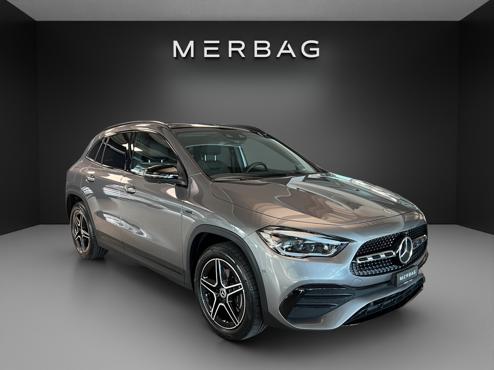 MERCEDES-BENZ GLA 250e AMG Line 8G-DCT