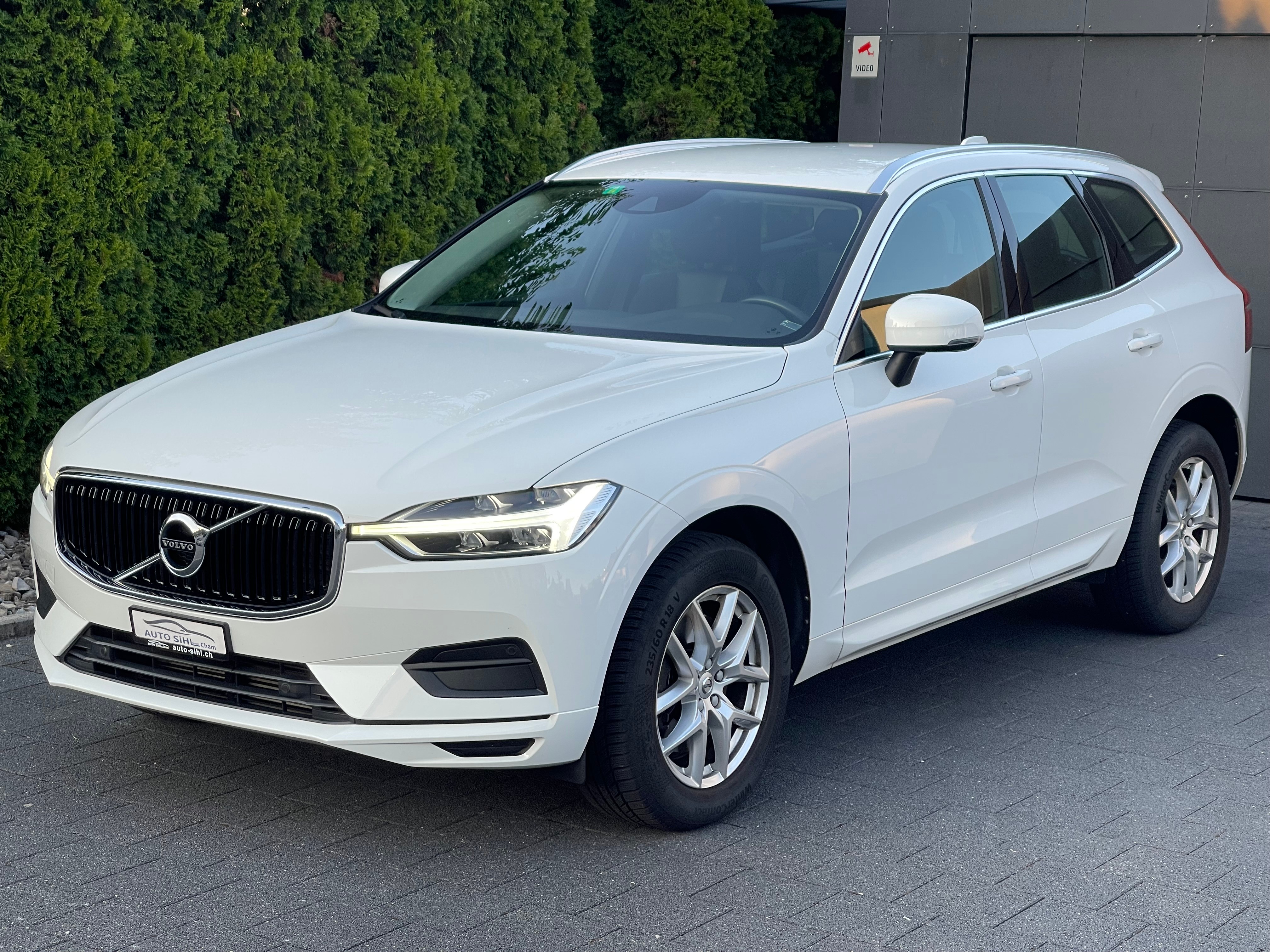 VOLVO XC60 D4 AWD Momentum Geartronic