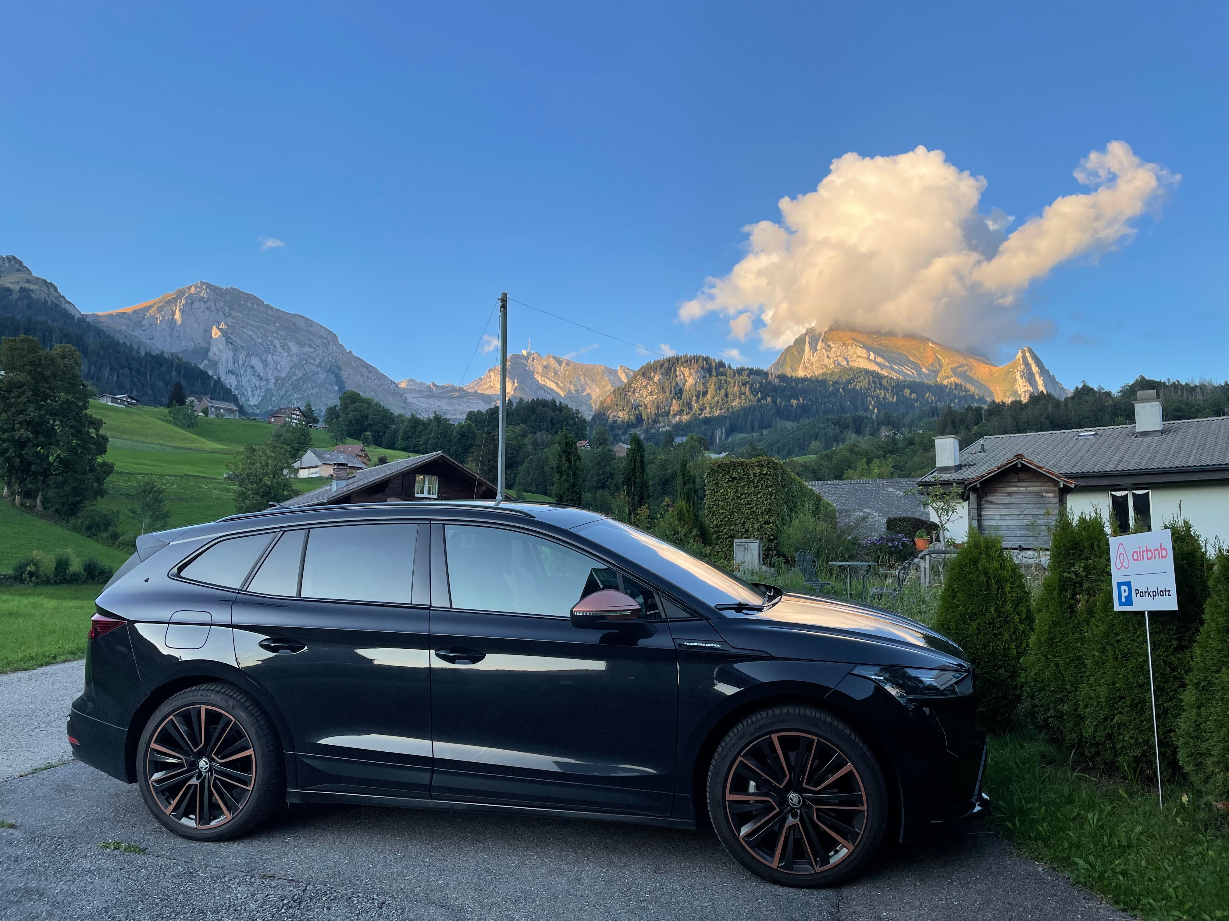 SKODA Enyaq iV 80x Founders Edition