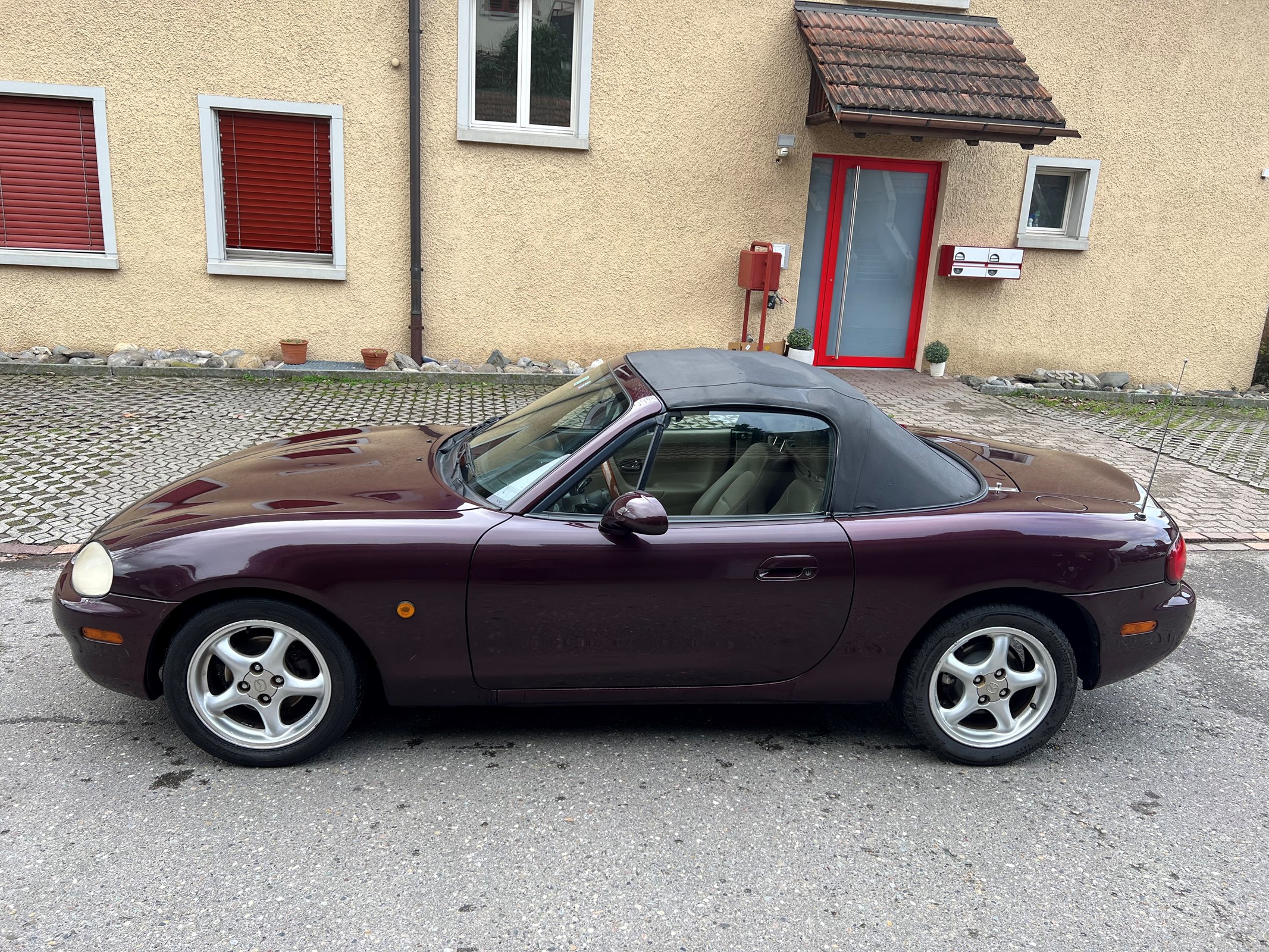 MAZDA MX-5 1.8i-16 Youngster