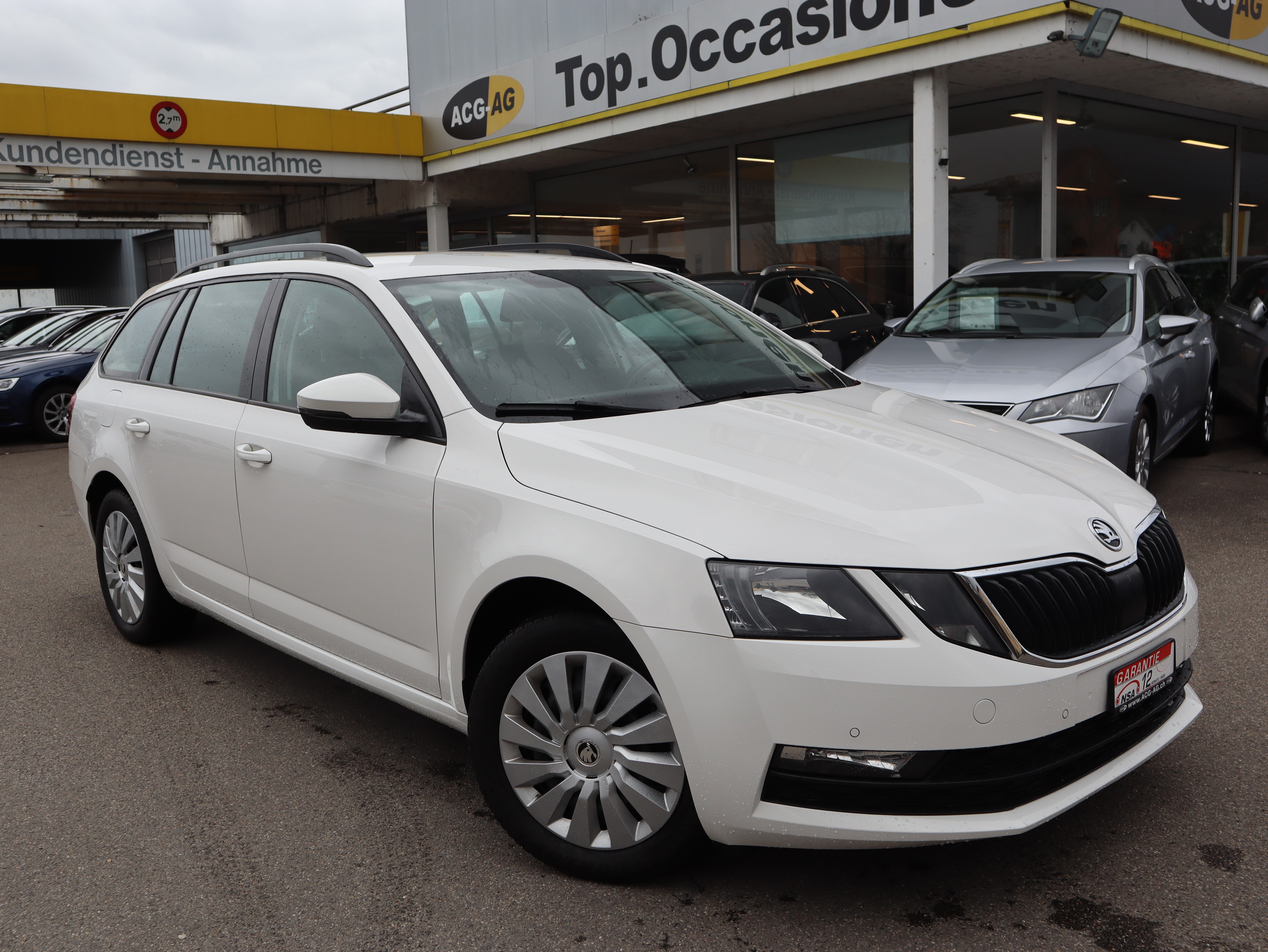 SKODA Octavia Combi 1.6 TDI Ambition 4x4 ** Gr-Navigation ** PDC ** Frisch ab MFk & Service **