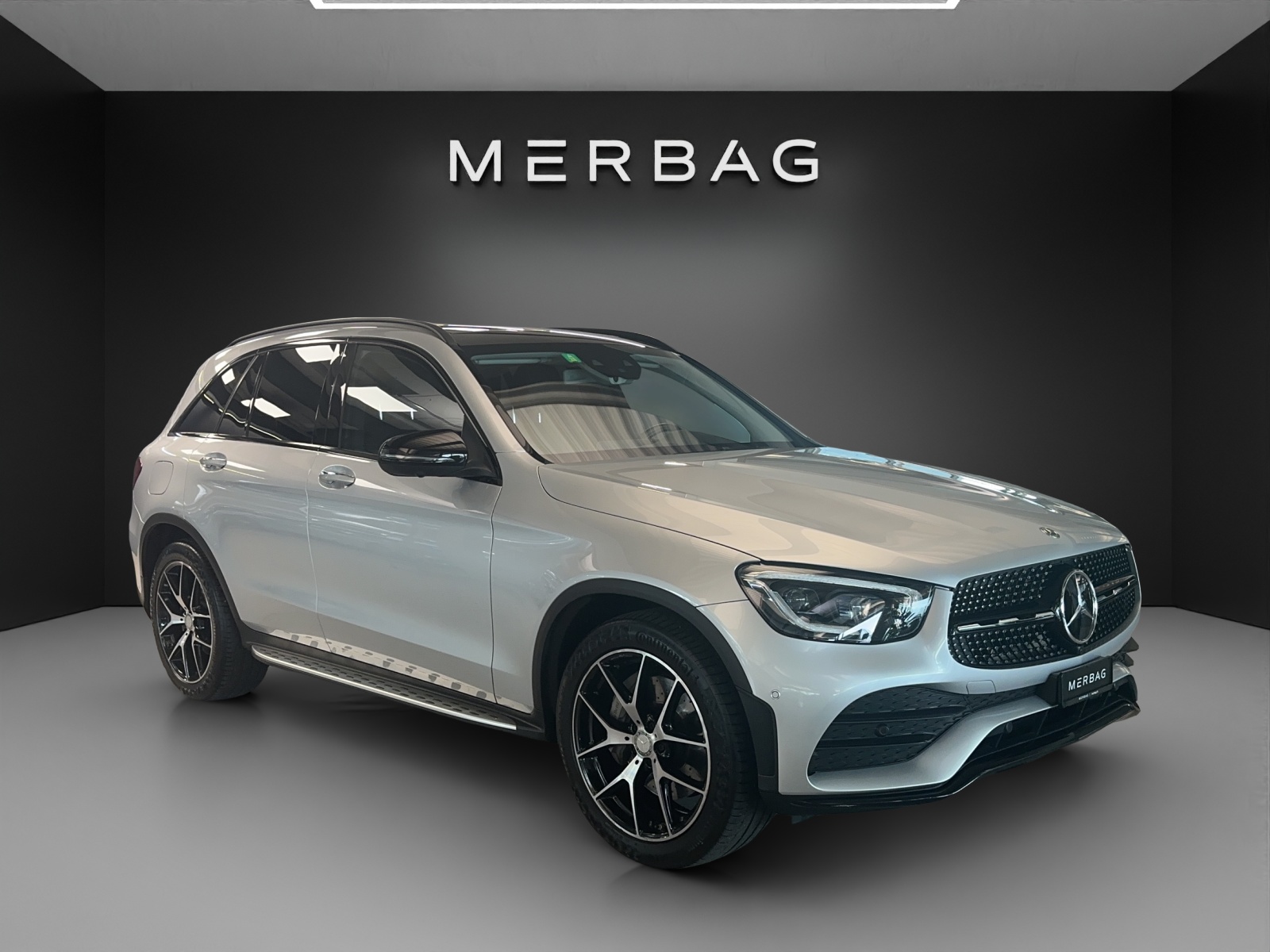 MERCEDES-BENZ GLC 300 AMG Line 4Matic