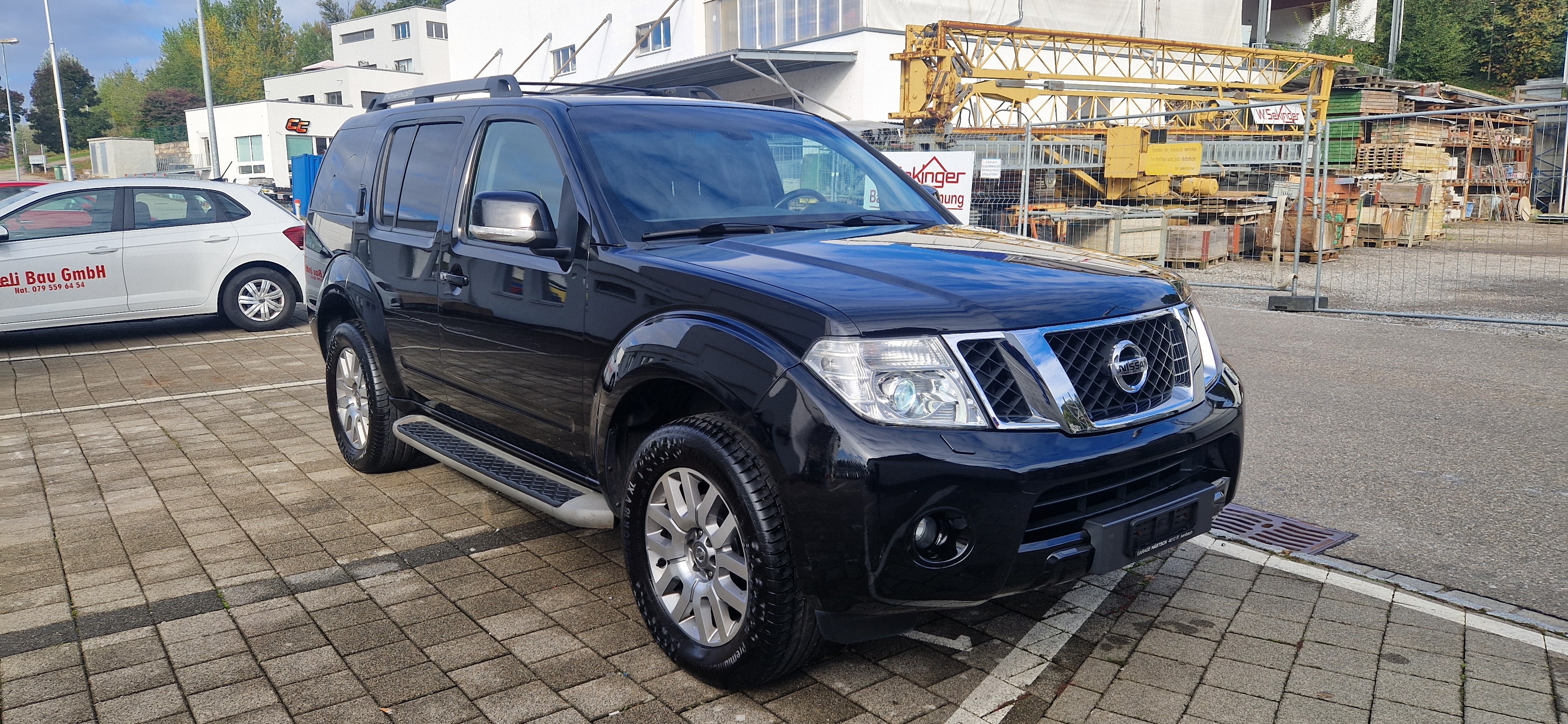 NISSAN Pathfinder 2.5 dCi LE Automatic