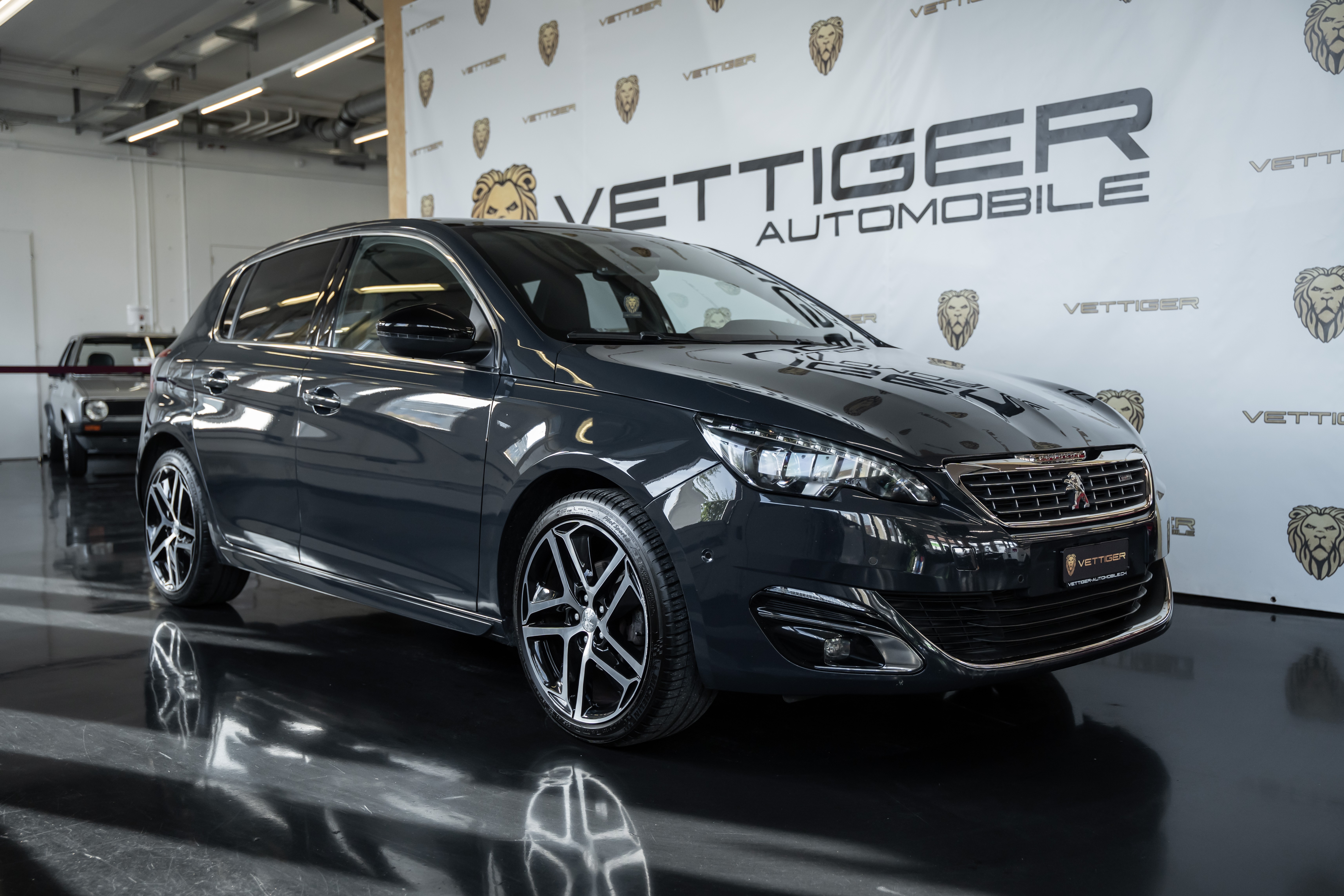 PEUGEOT 308 1.2 THP GT Line