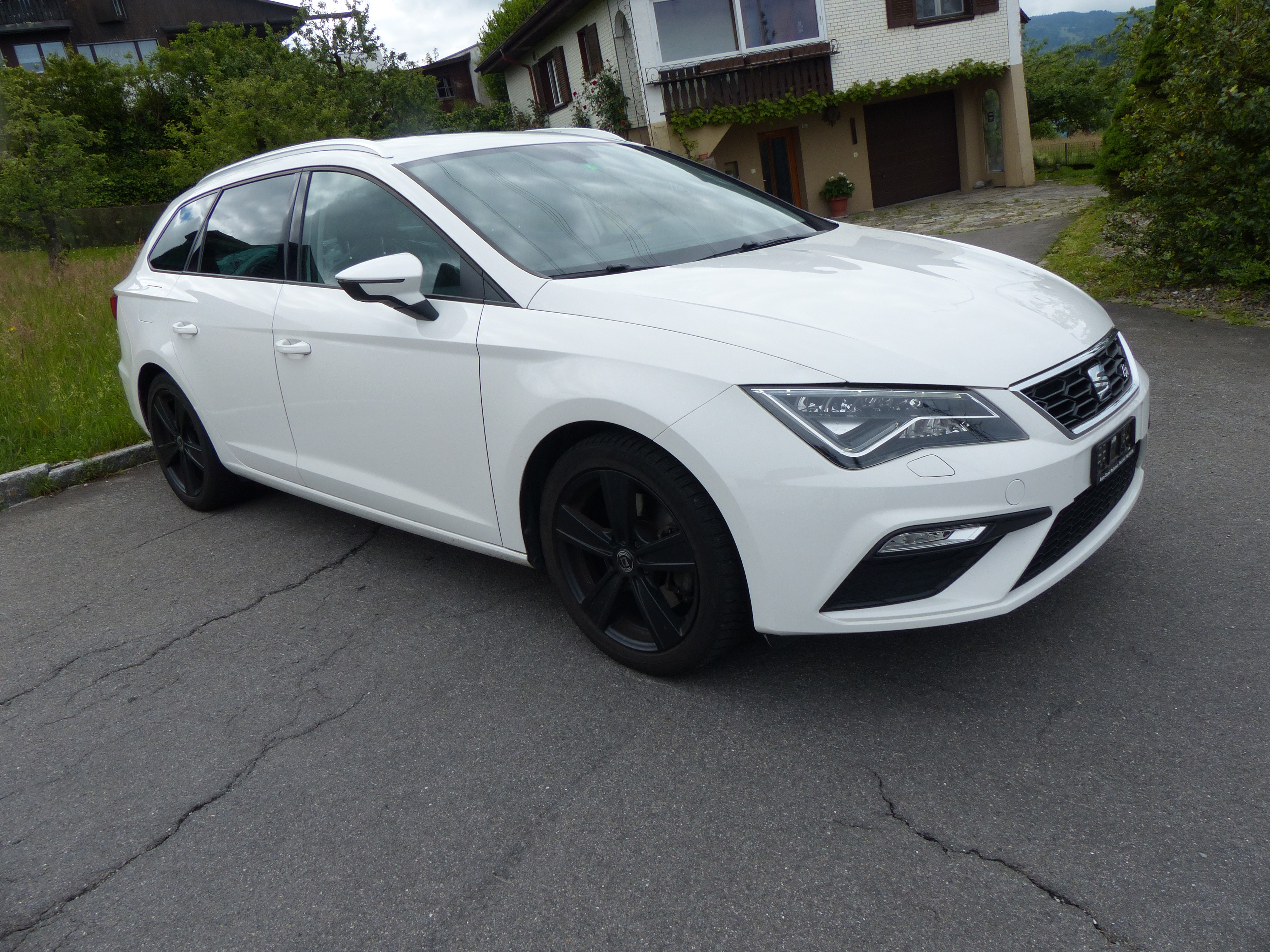 SEAT Leon ST 2.0 TSI FR DSG