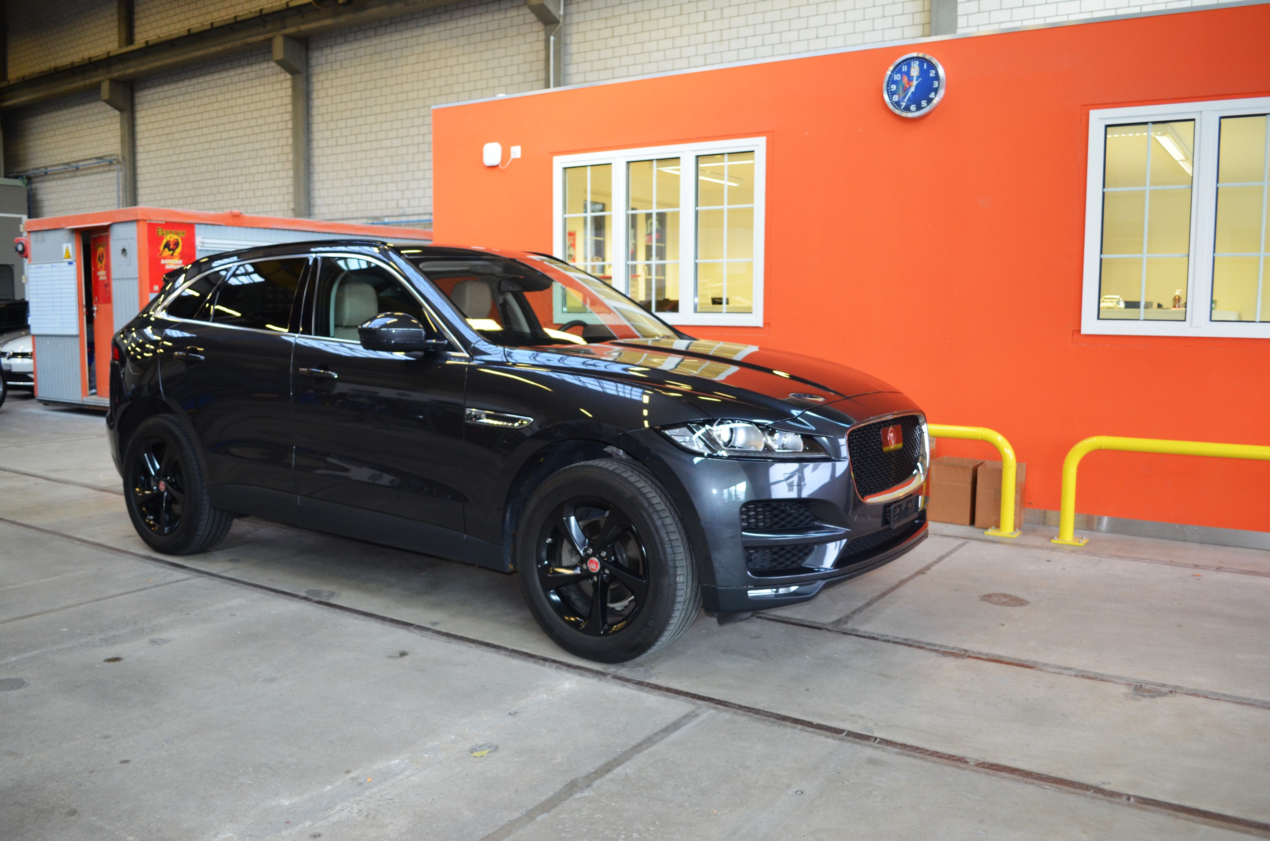 JAGUAR F-Pace 25t 2.0 Prestige AWD Automatik