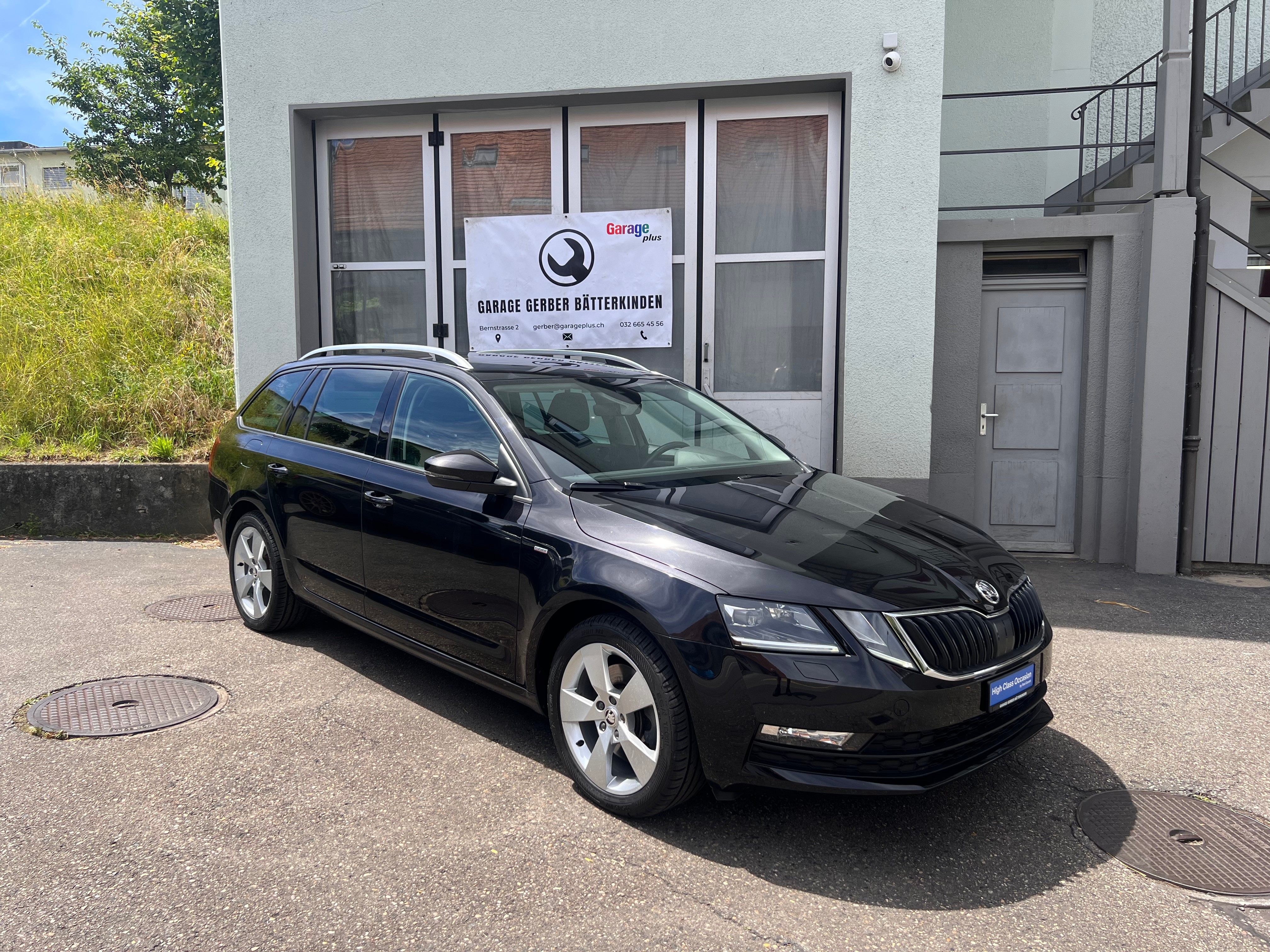 SKODA Octavia Combi 2.0 TSI Clever DSG