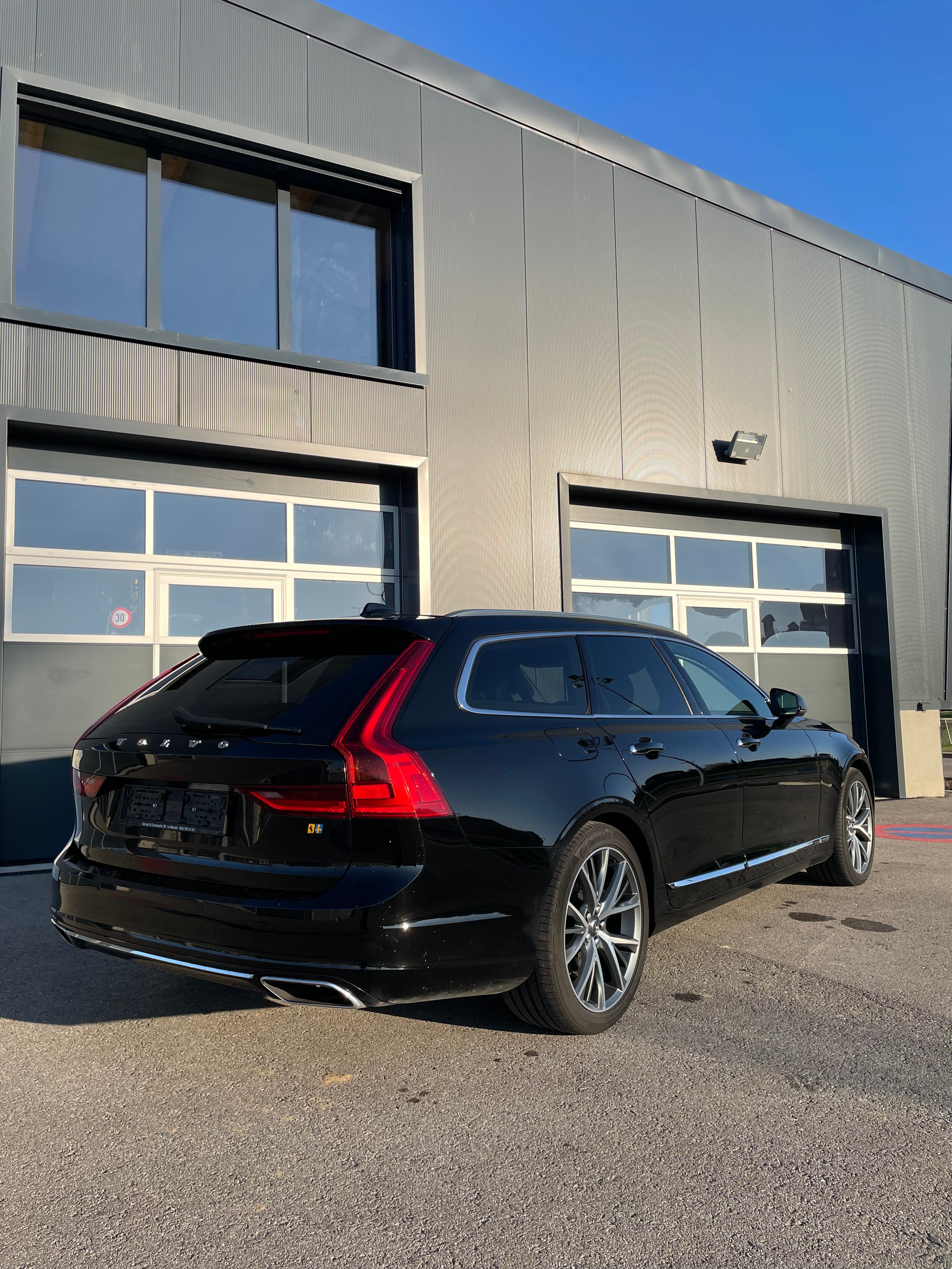 VOLVO V90 D4 Inscription