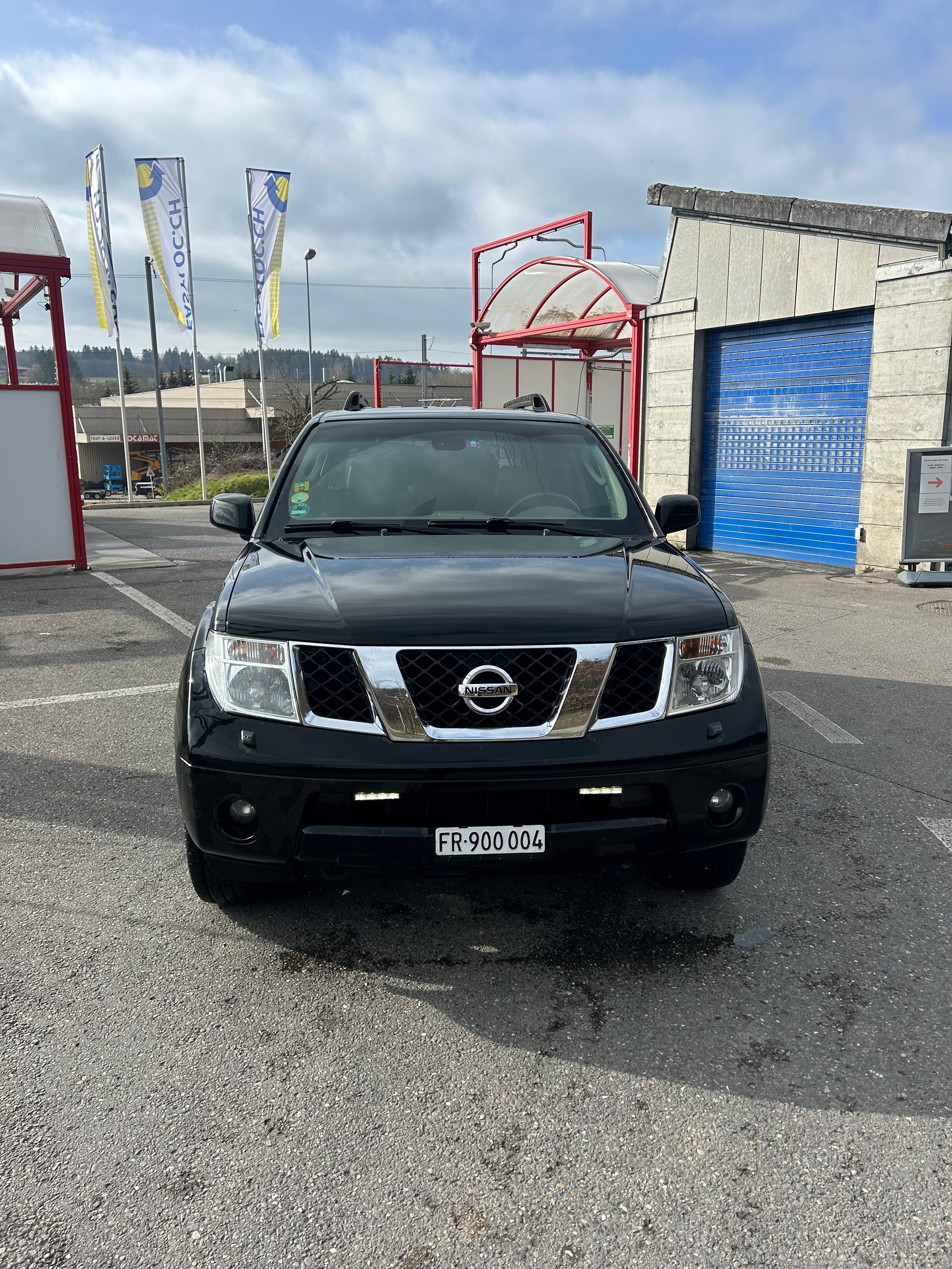 NISSAN Pathfinder 4.0 LE