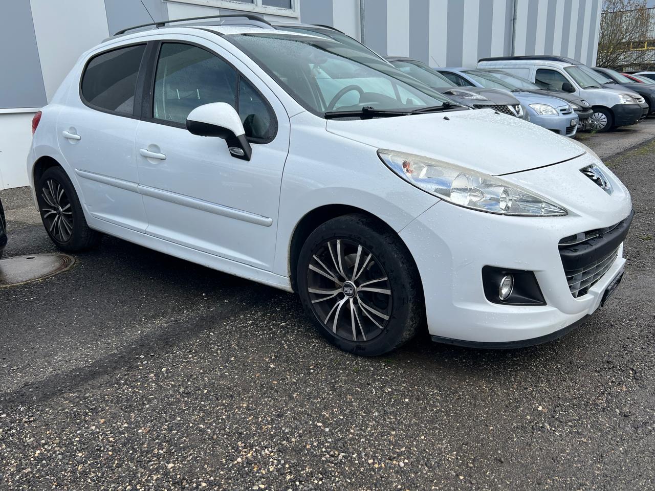 PEUGEOT 207 1.6 16V Turbo Allure