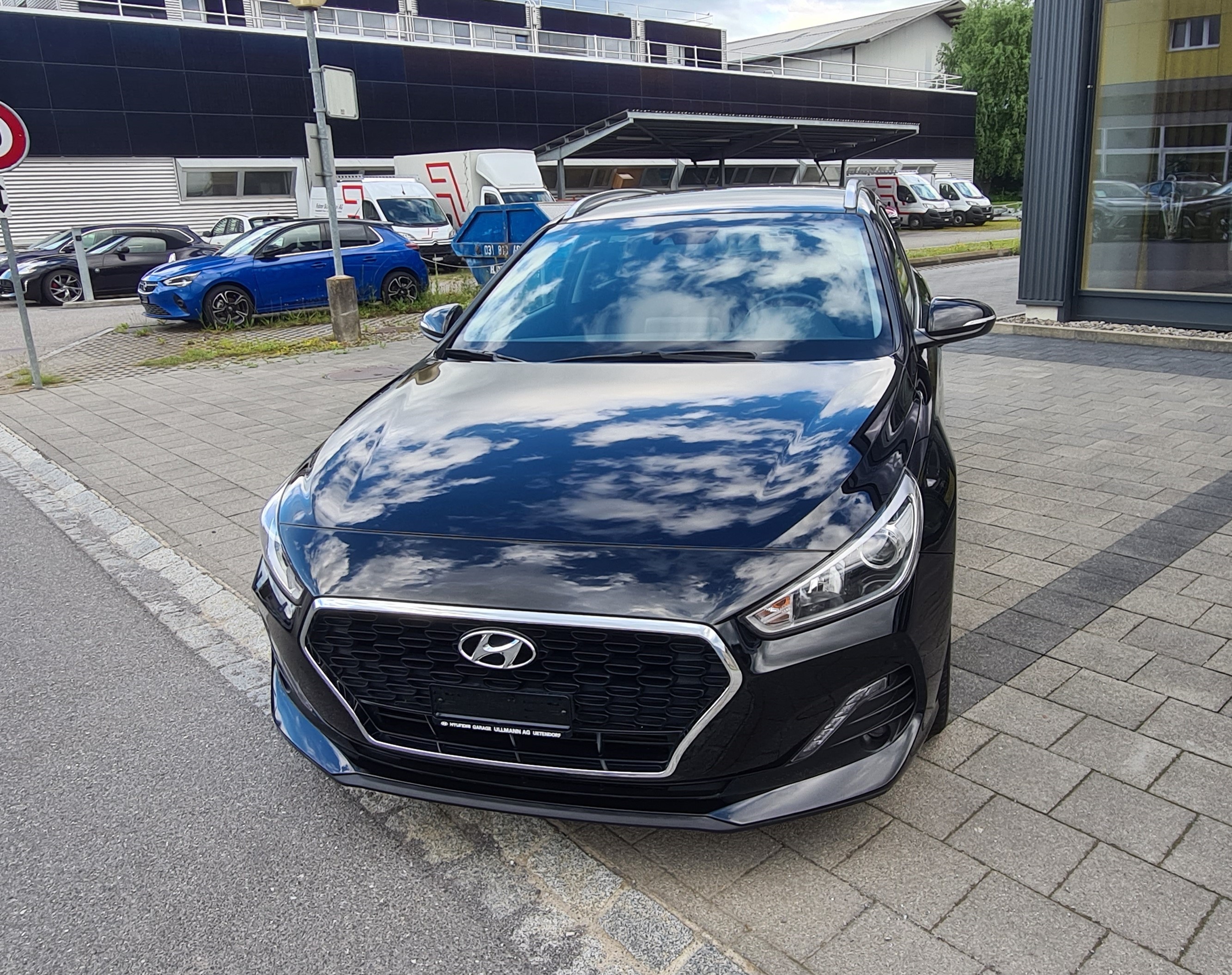 HYUNDAI i30 Wagon 1.6 CRDi Amplia DCT