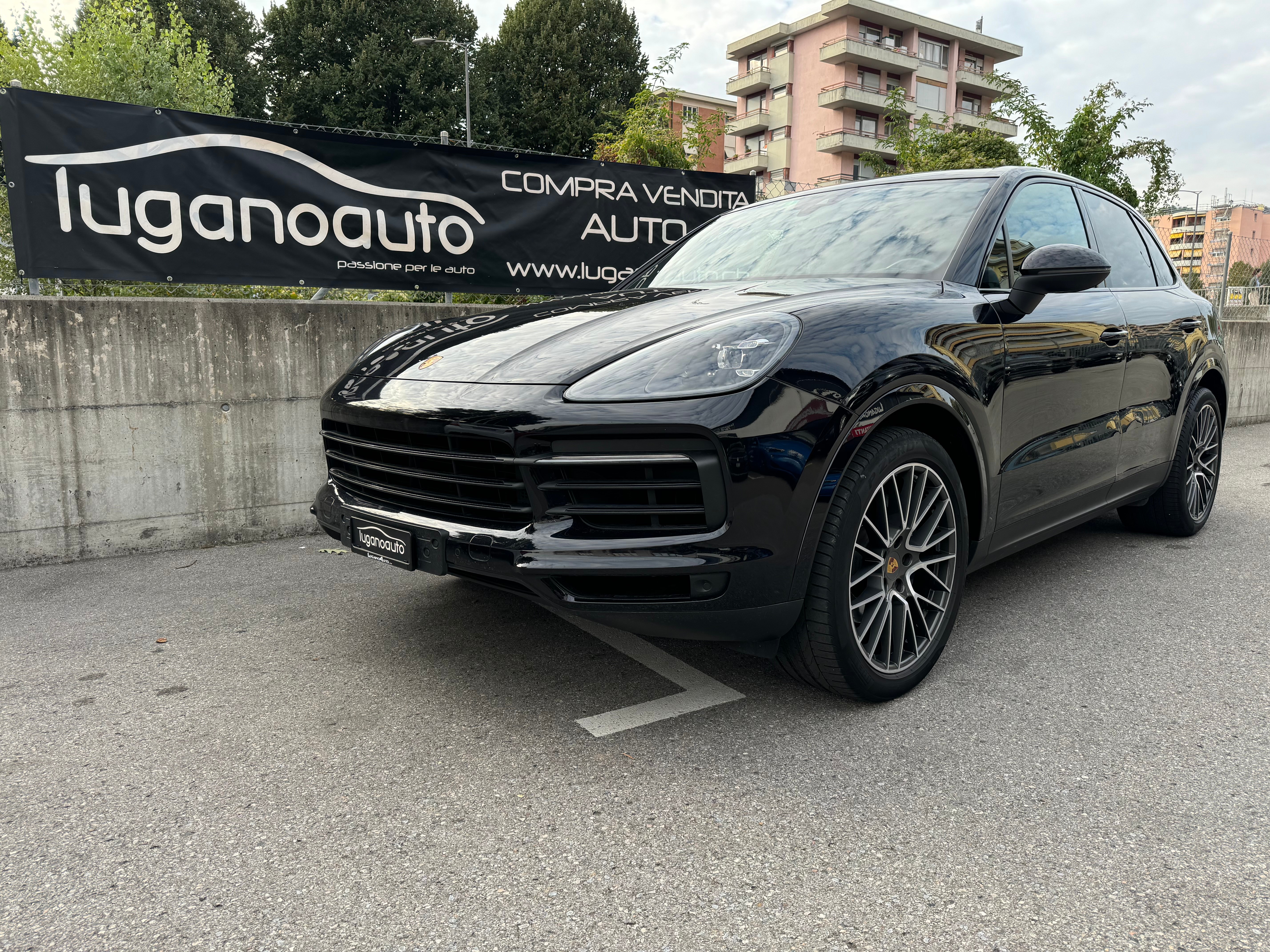 PORSCHE Cayenne