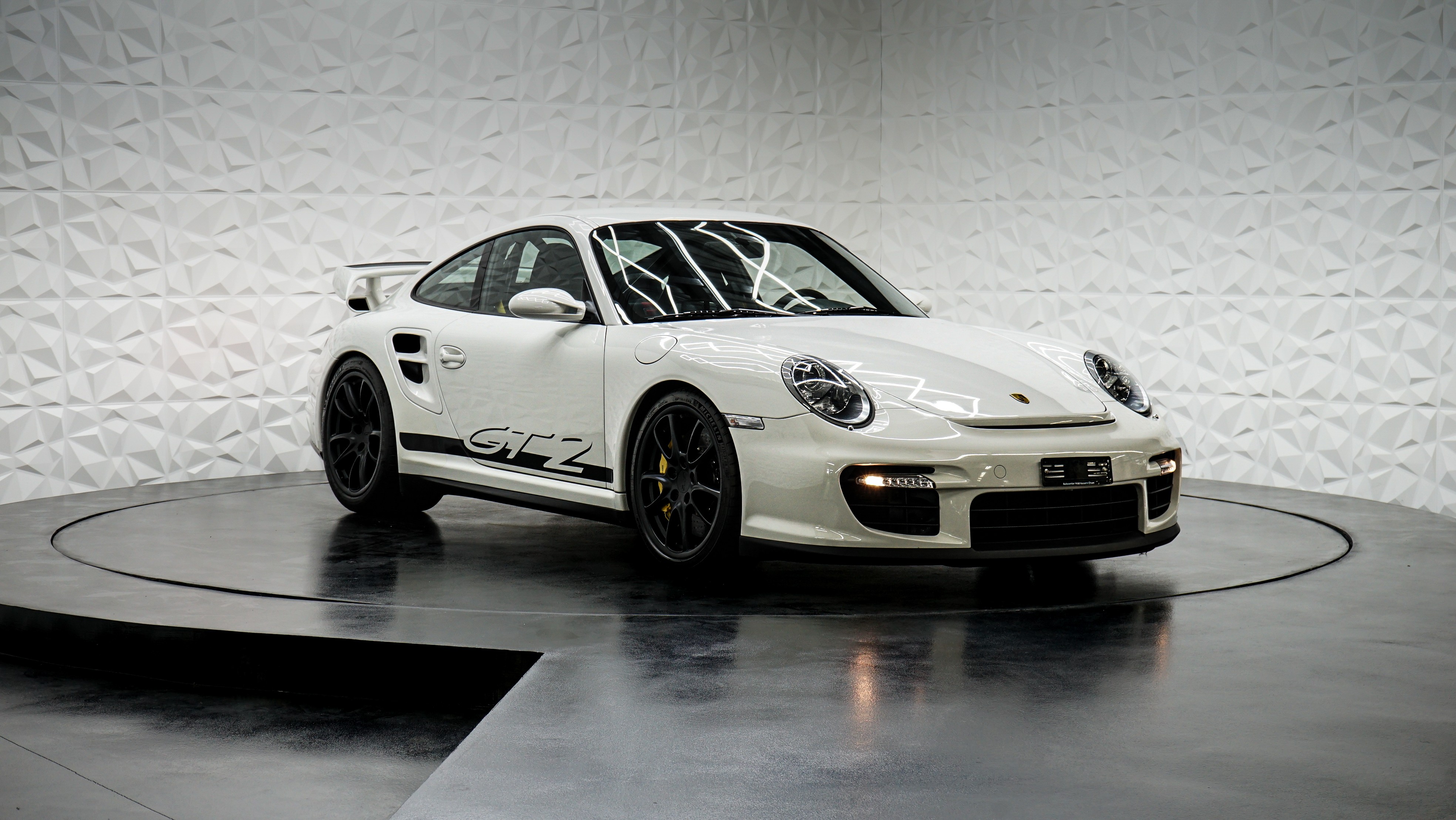 PORSCHE 911 GT2