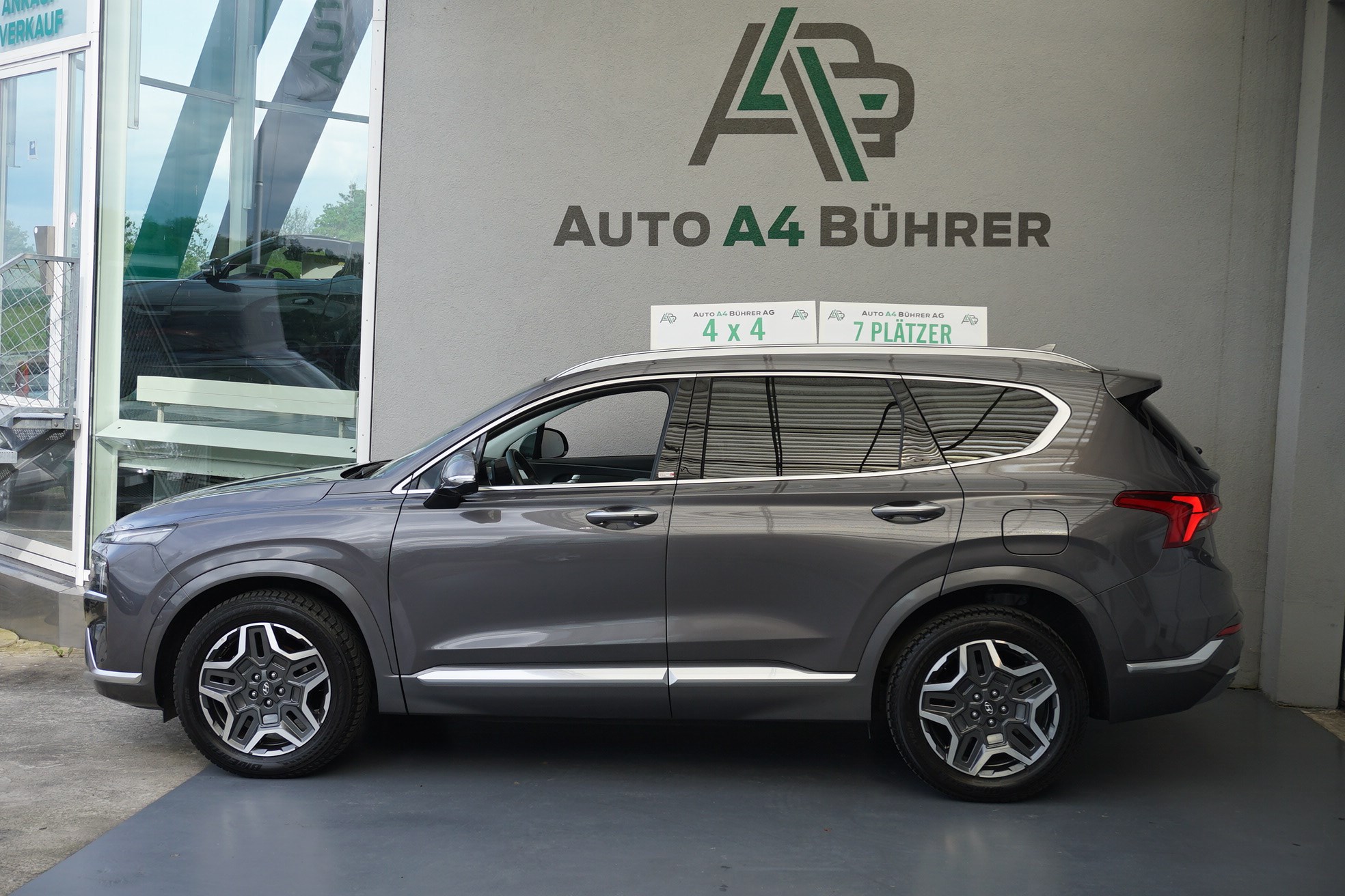 HYUNDAI Santa Fe 1.6 HEV Vert 4WD