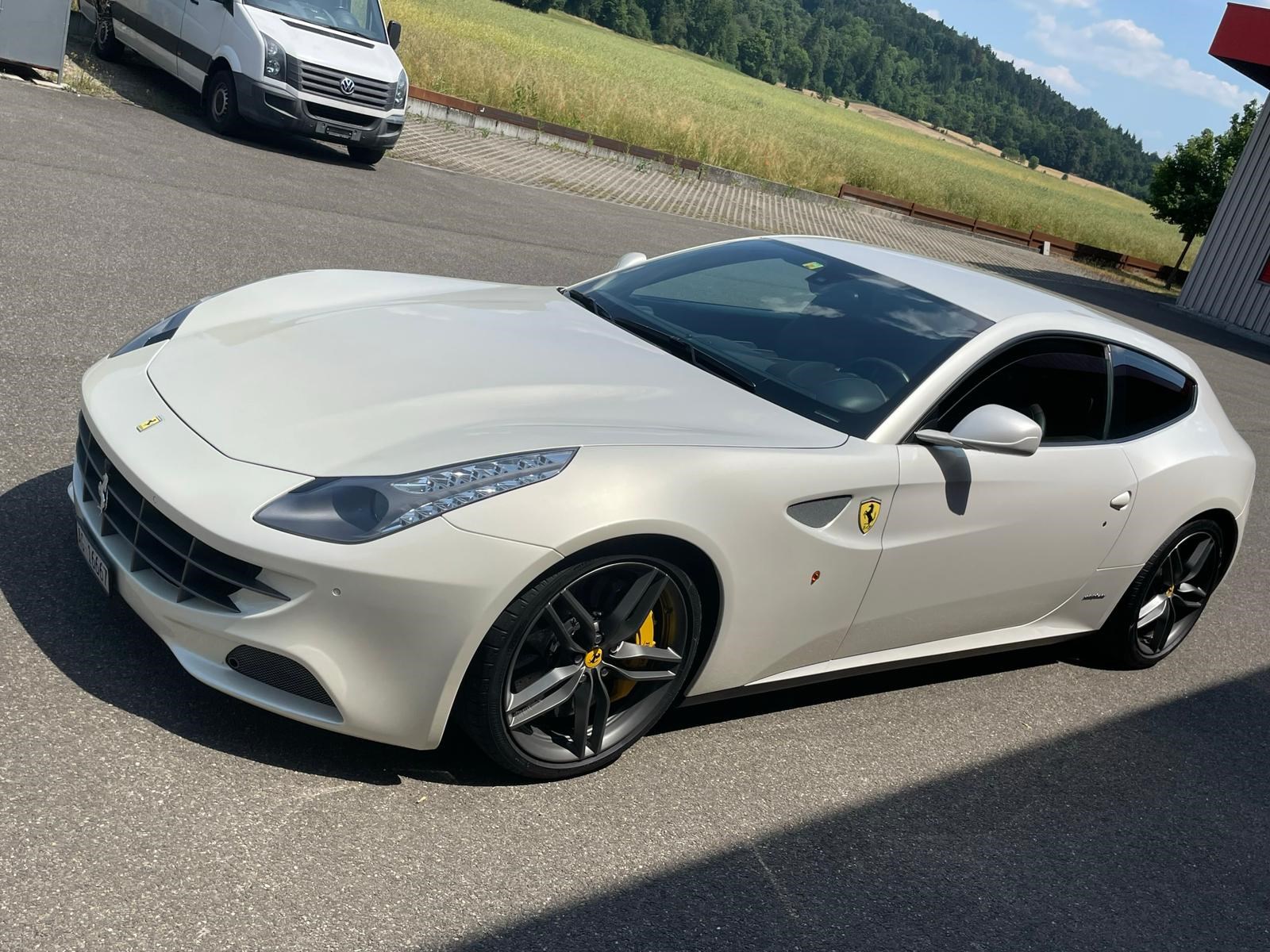 FERRARI FF