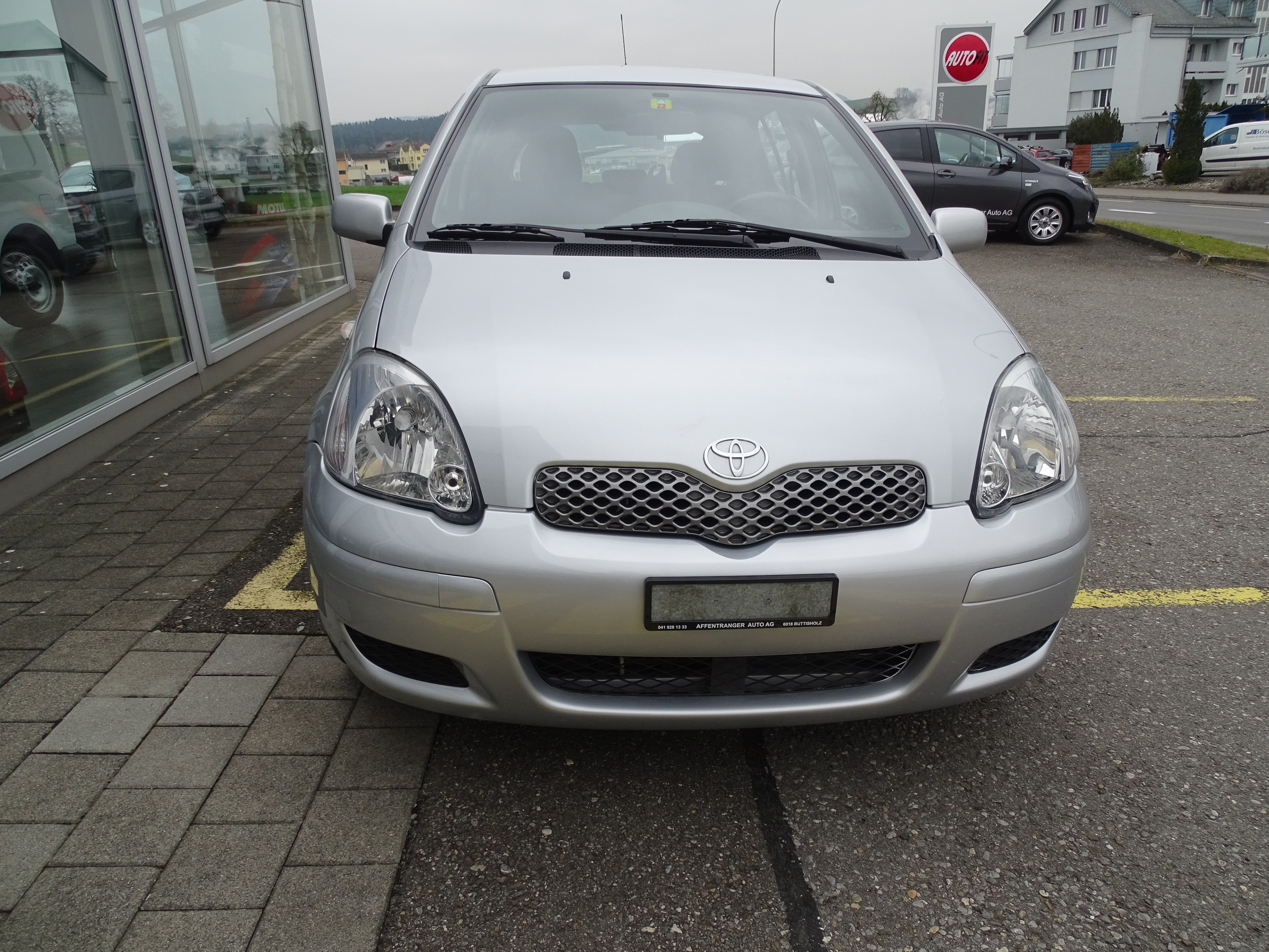 TOYOTA Yaris 1.3 Linea Sol