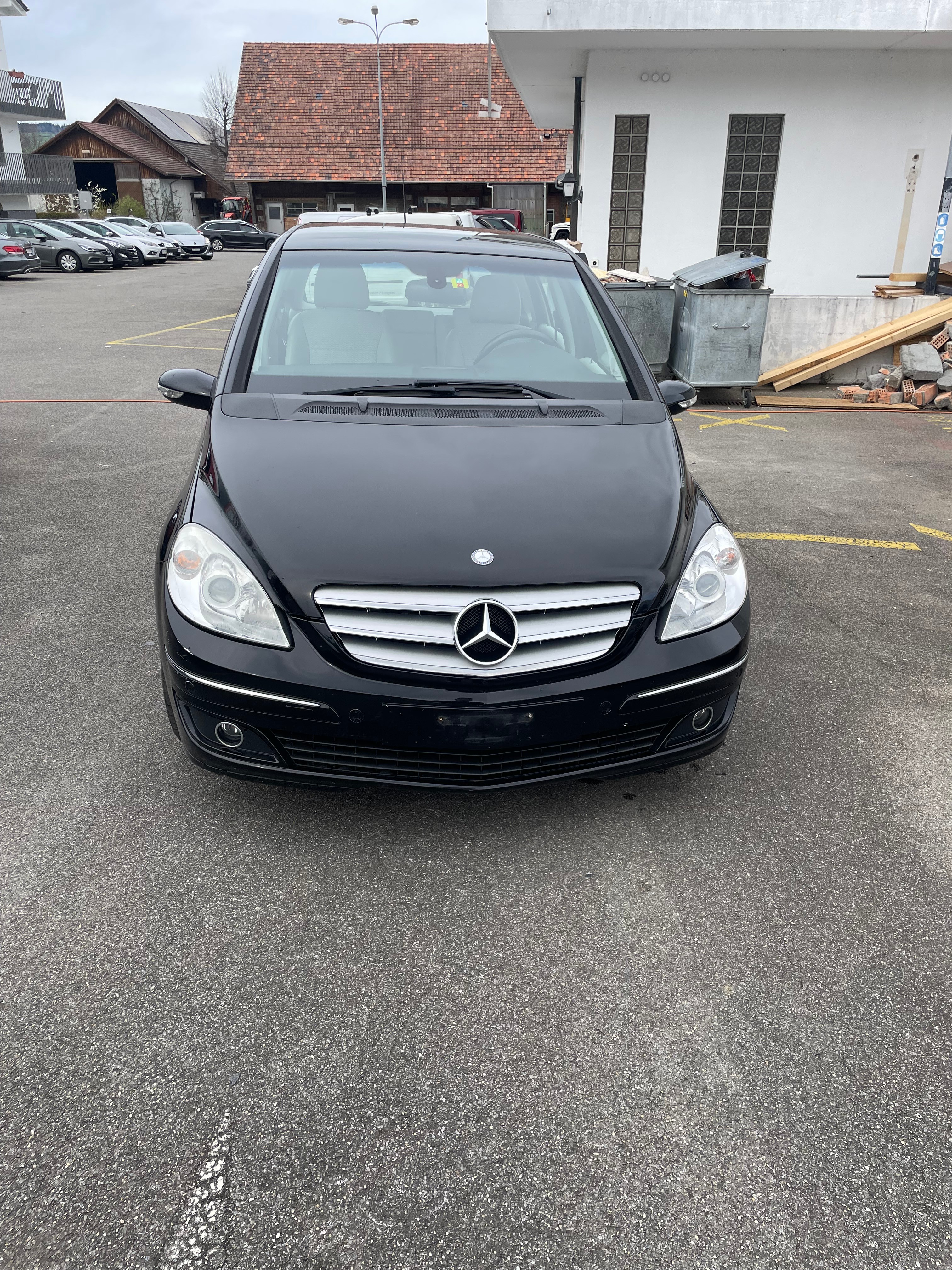 MERCEDES-BENZ B 200