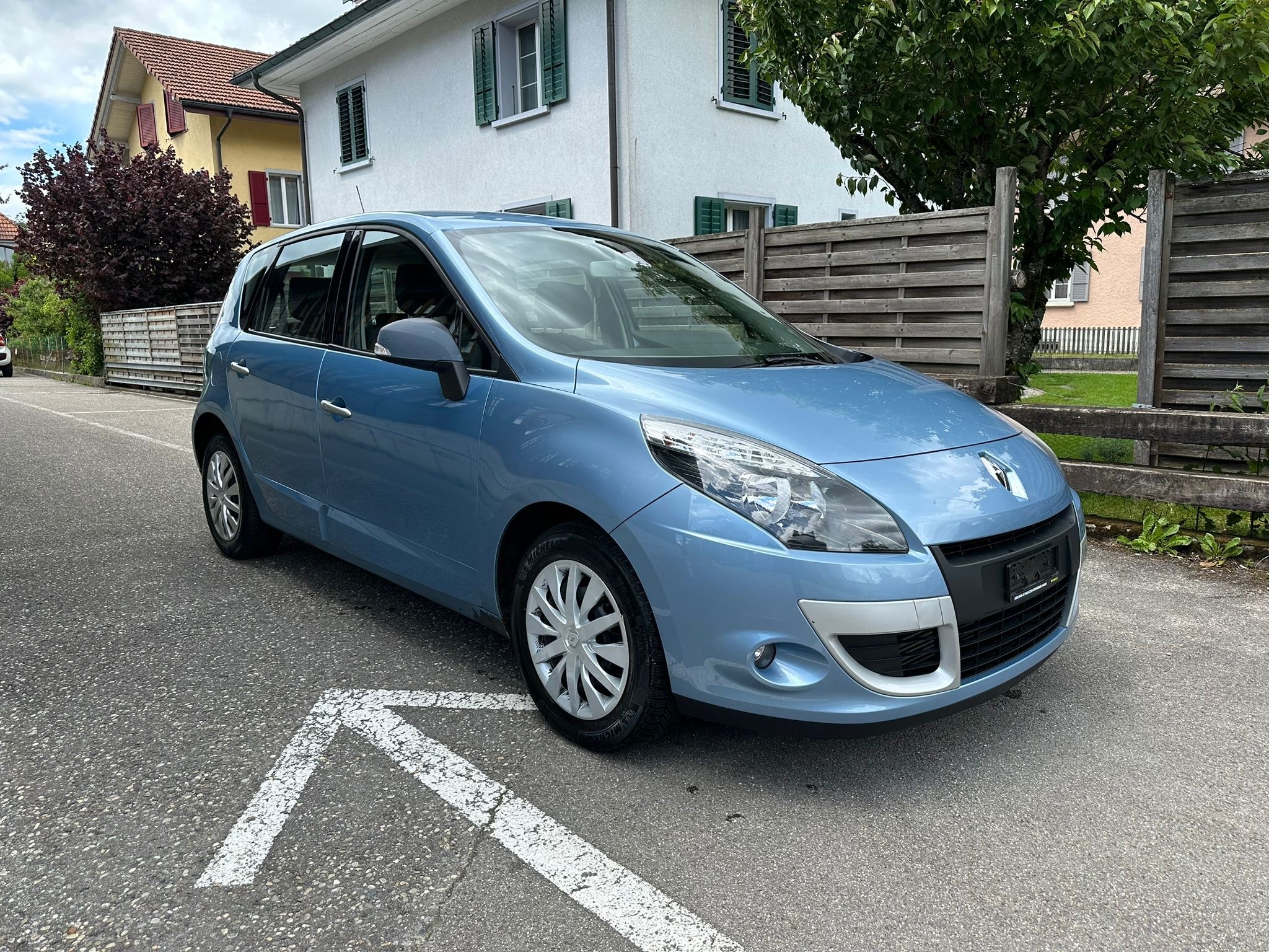 RENAULT Scénic 1.4 16V Turbo Privilège