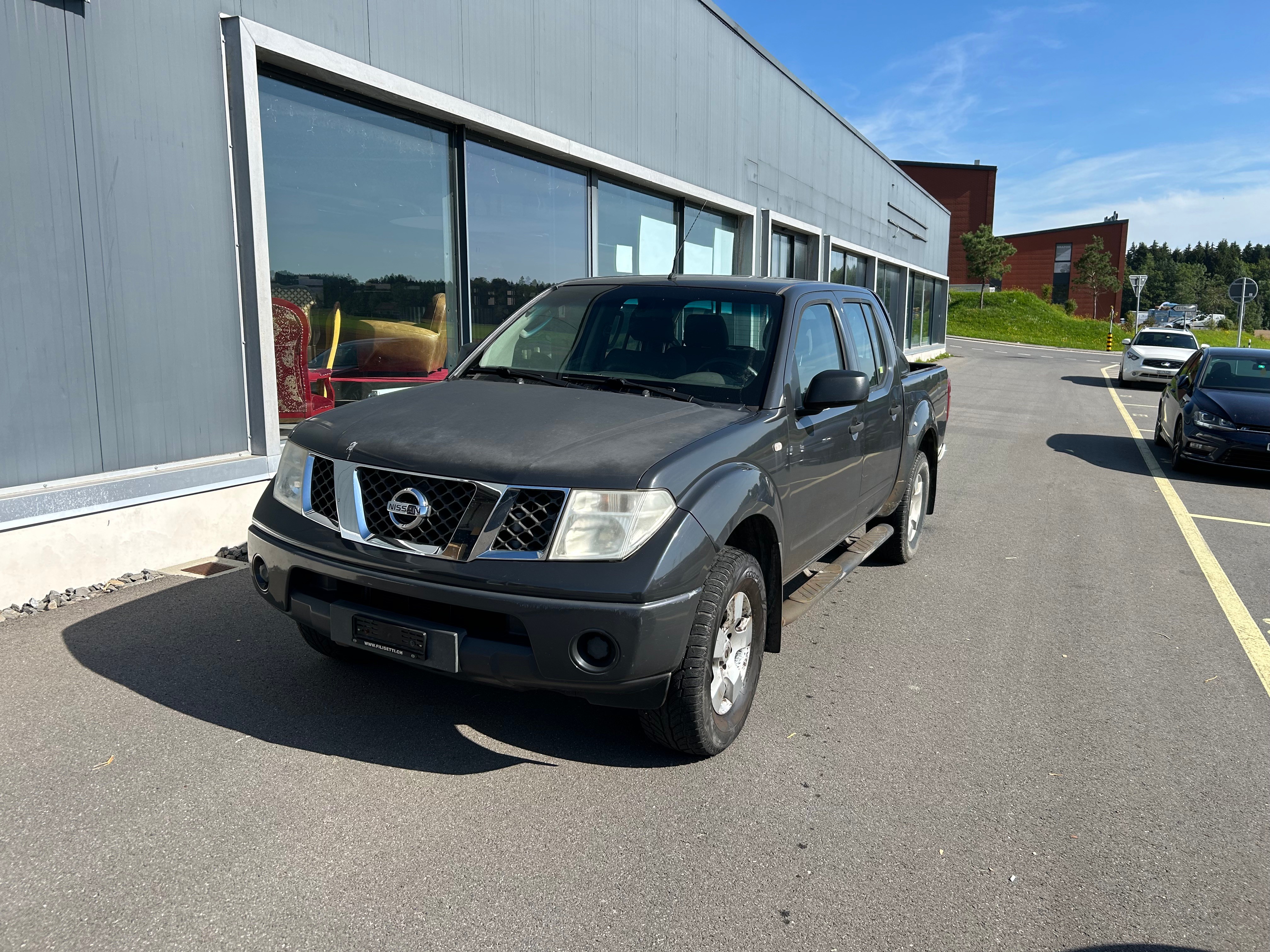 NISSAN Navara Double Cab SE 2.5 TDI 4WD