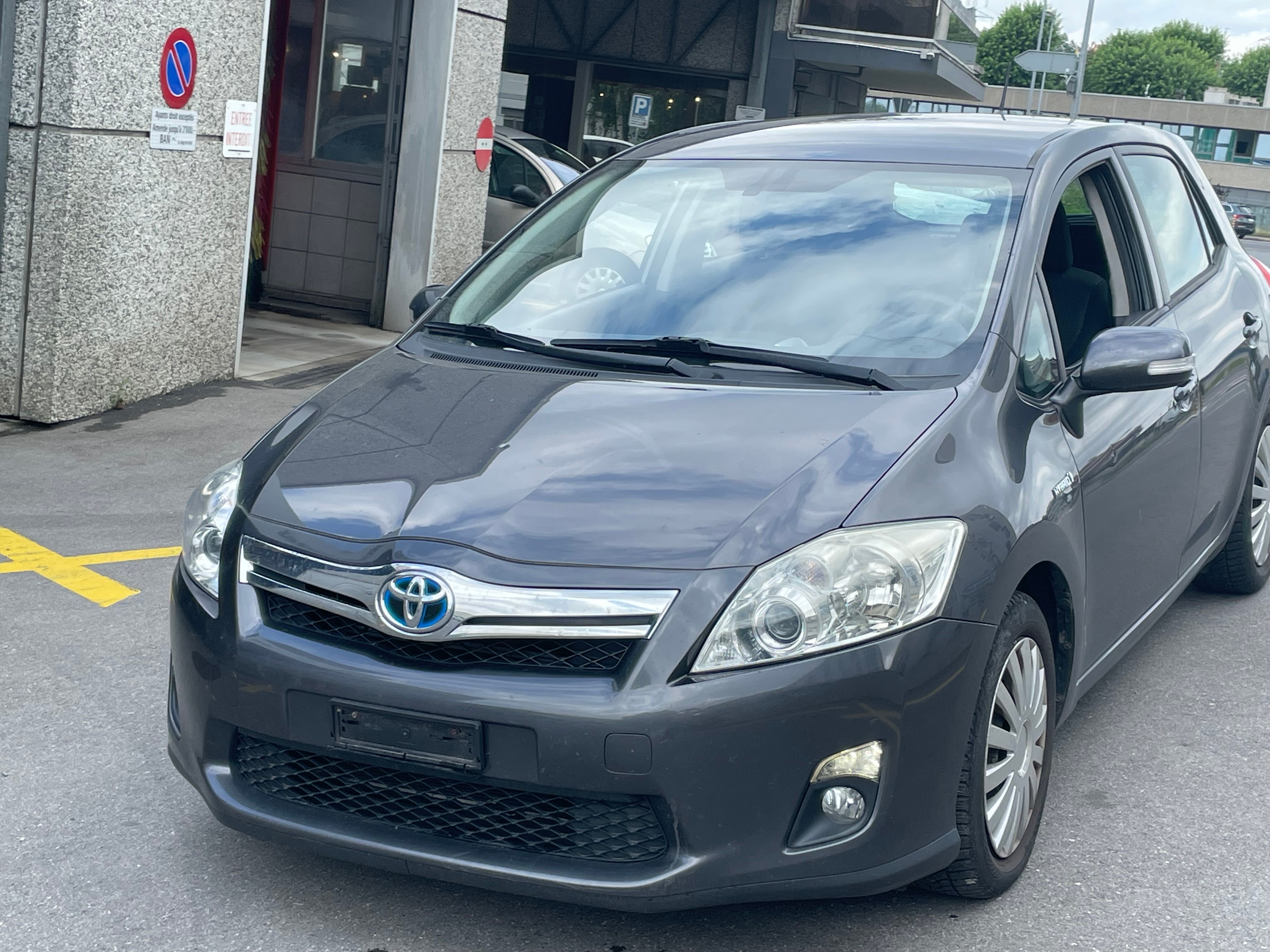 TOYOTA Auris 1.8 16V HSD Linea Sol Premium