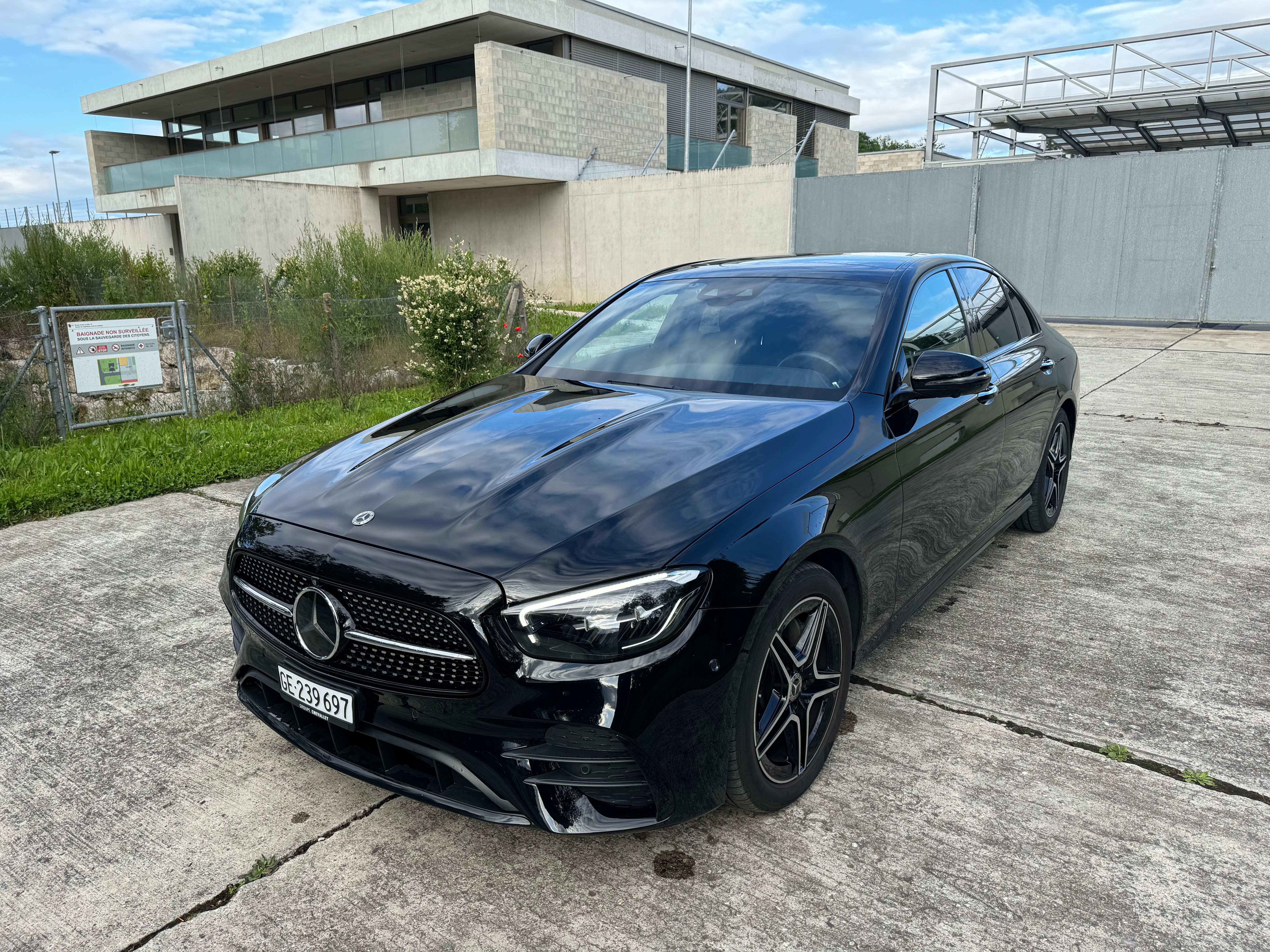 MERCEDES-BENZ E 200 4Matic AMG Line 9G-Tronic