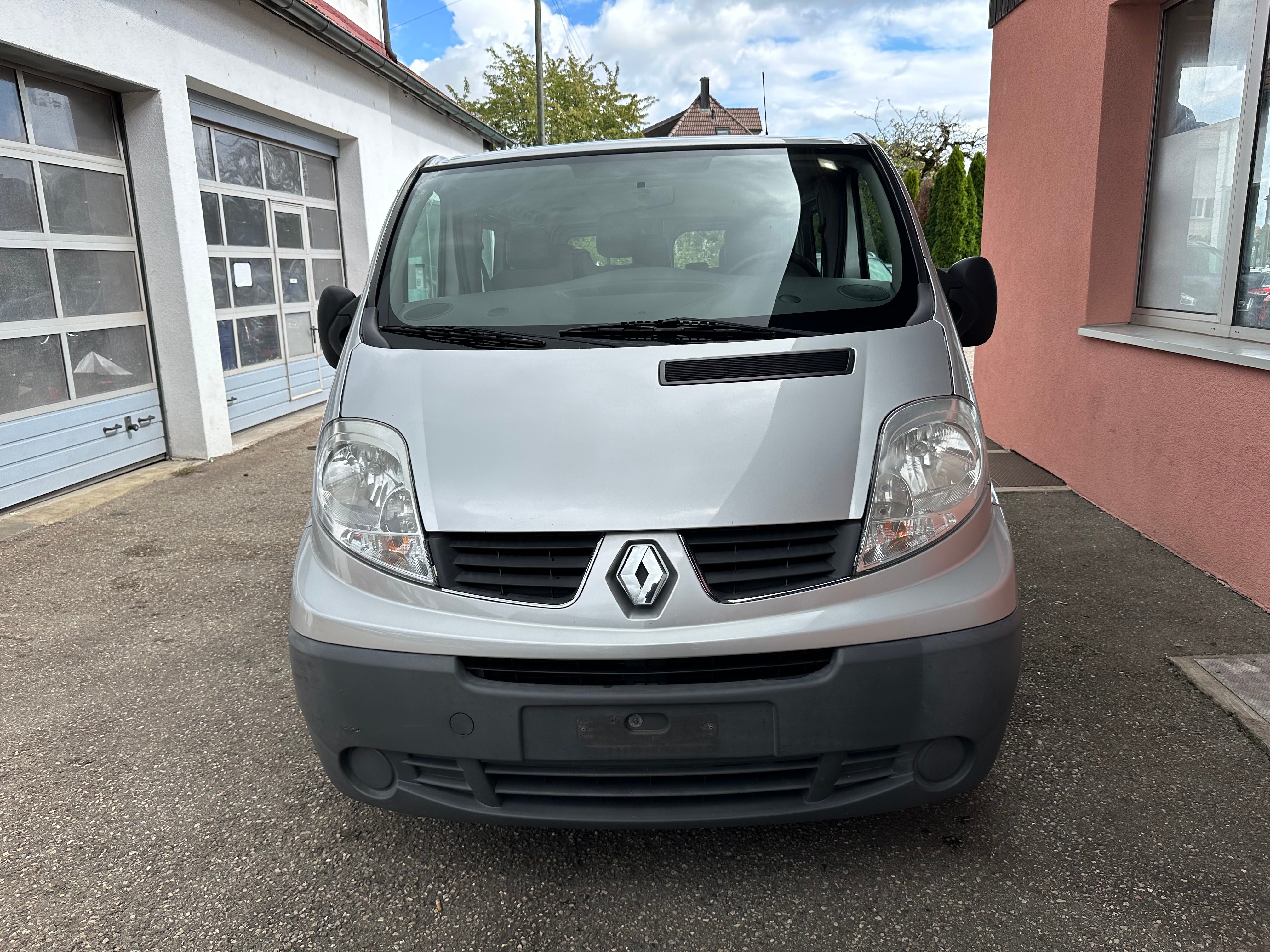 RENAULT Trafic 2.0dCi Eco Passenger Authentique