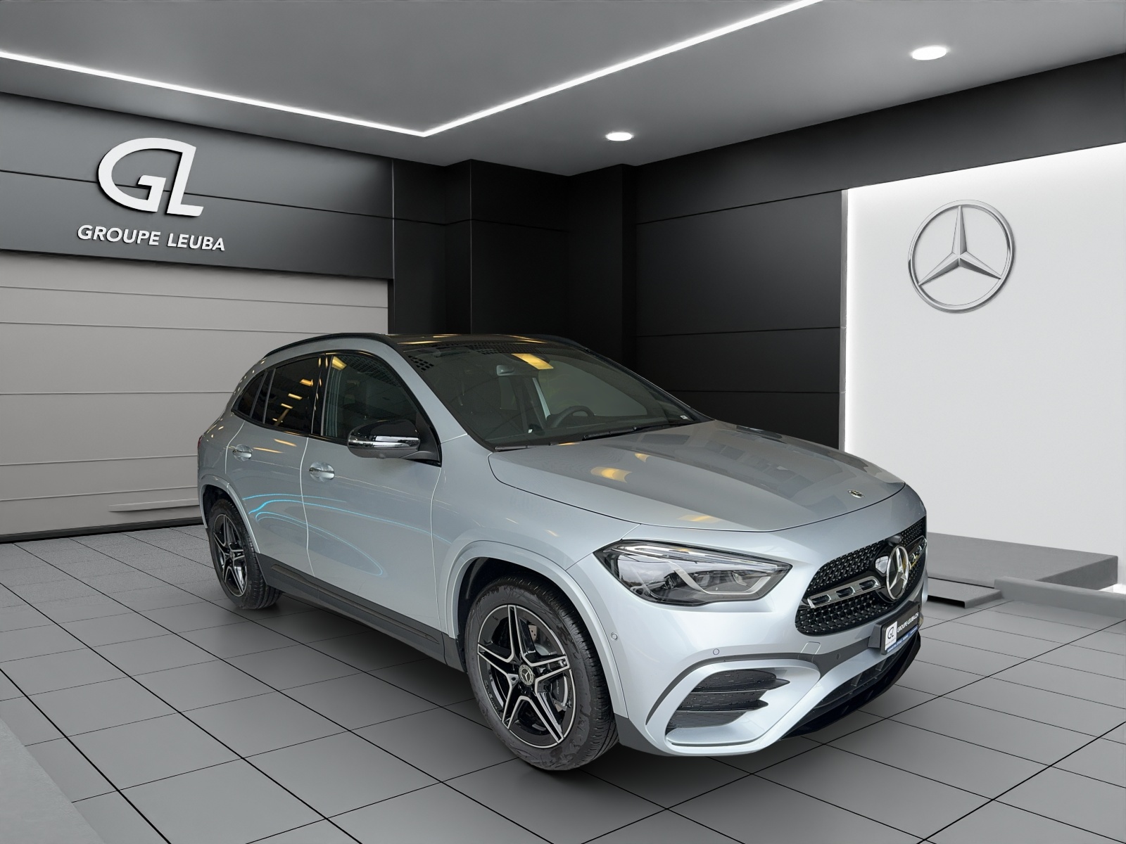 MERCEDES-BENZ GLA 200 7G-DCT