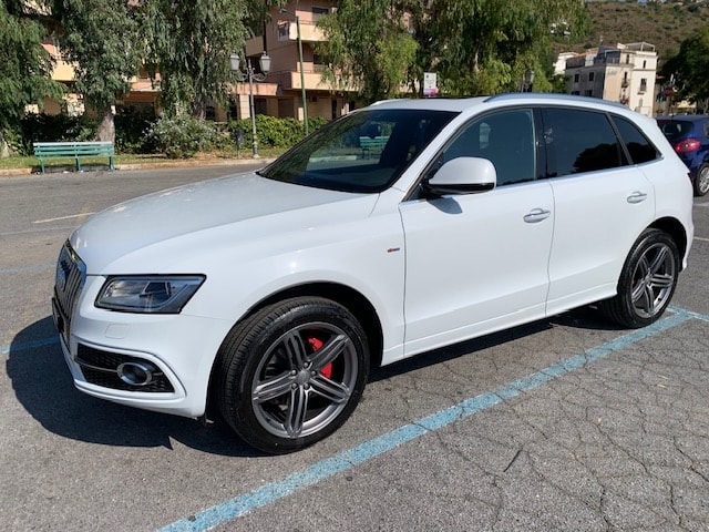 AUDI Q5 2.0 TDI quattro S-tronic