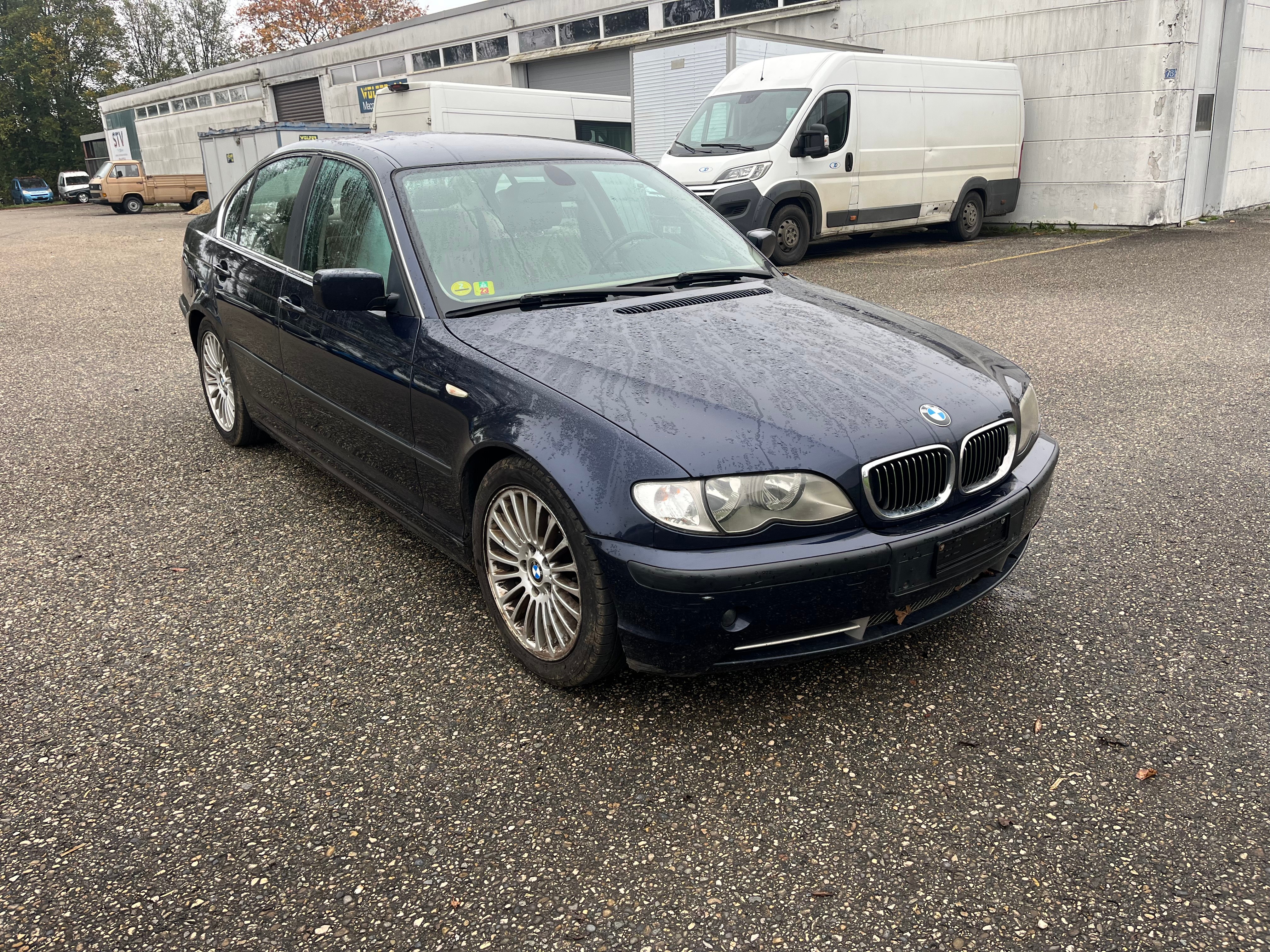 BMW 330i