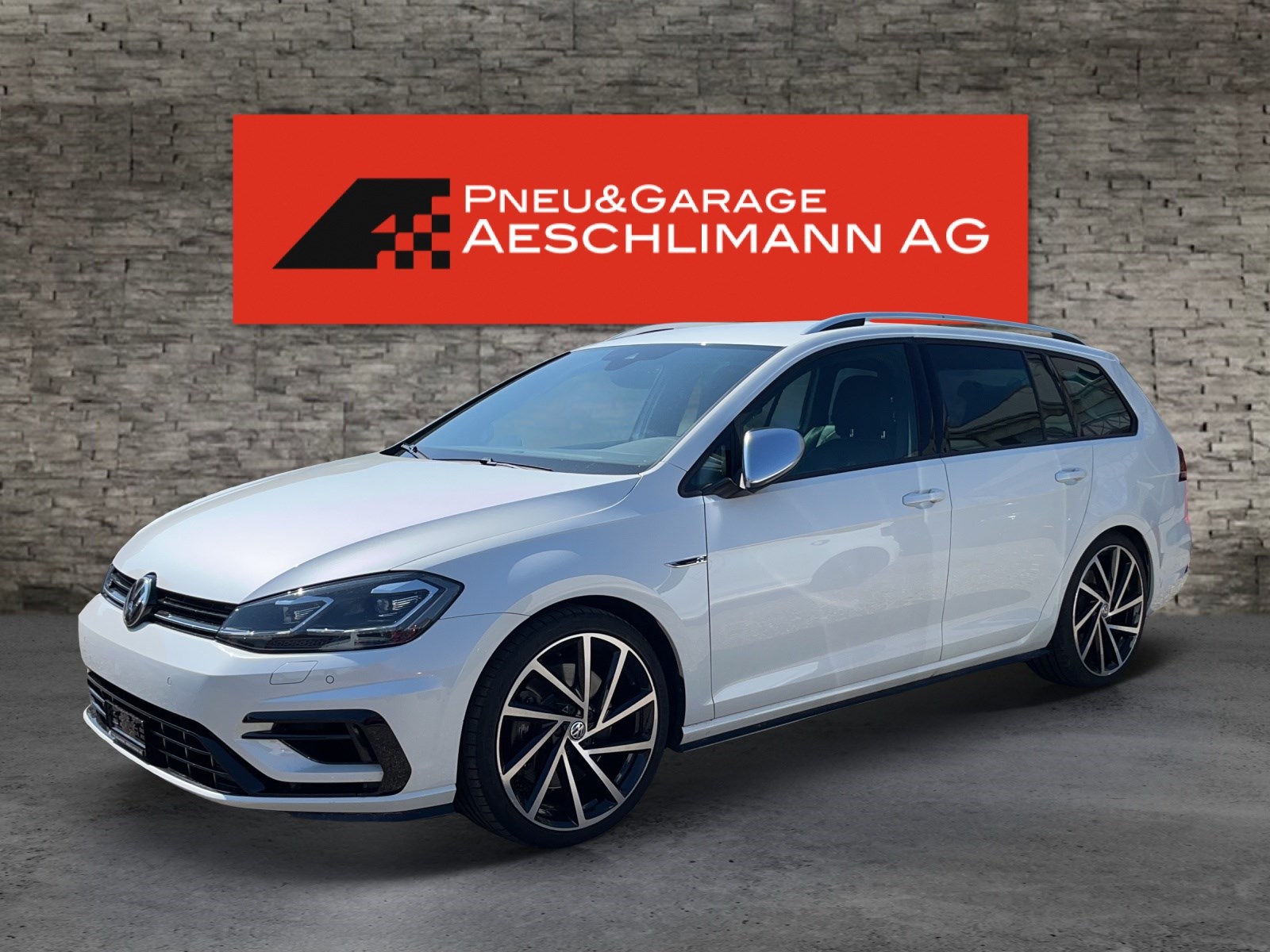 VW Golf Variant 2.0 TSI R 4Motion DSG