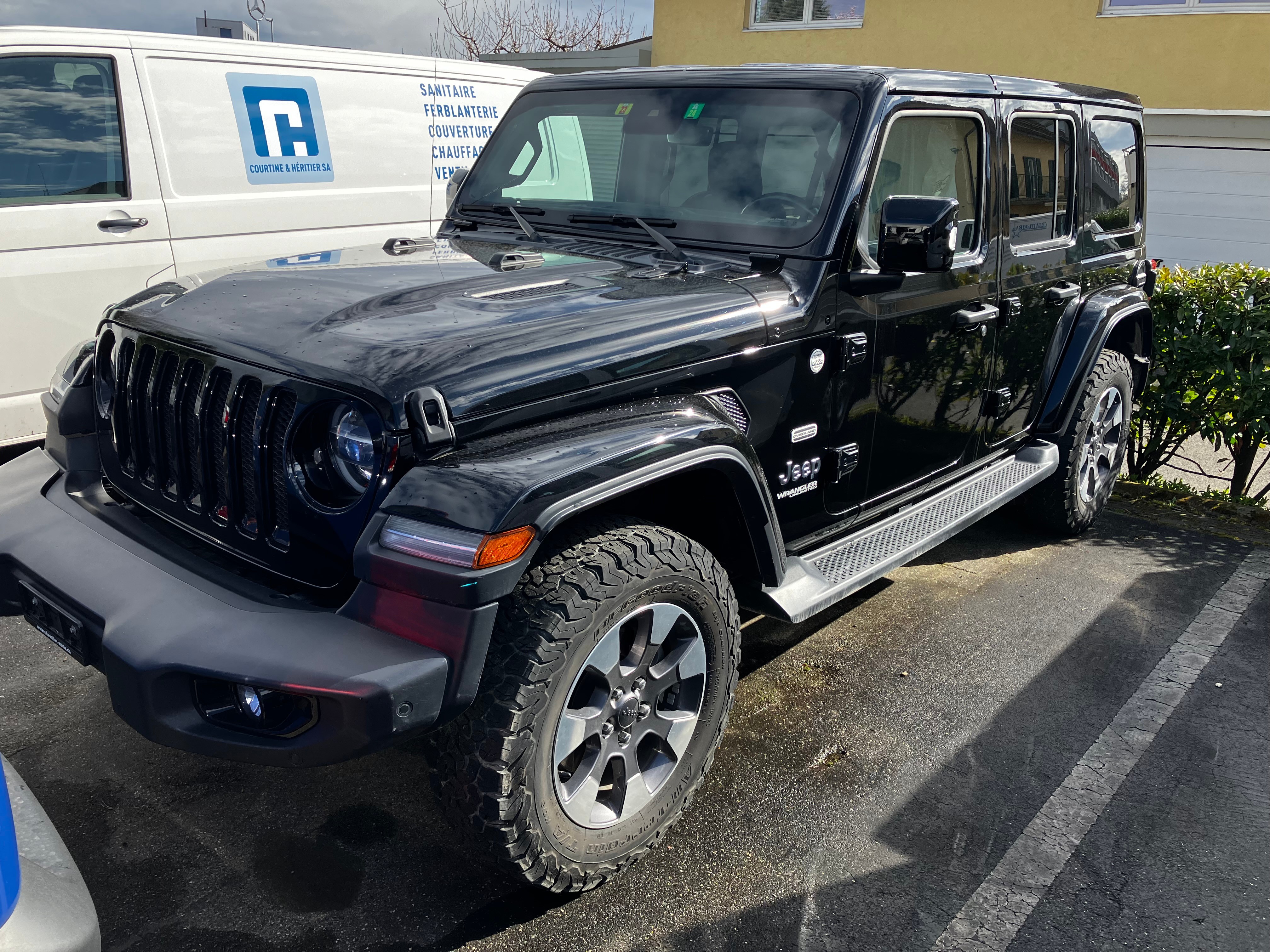 JEEP Wrangler 2.2MJ Unlimited Sahara Automatic