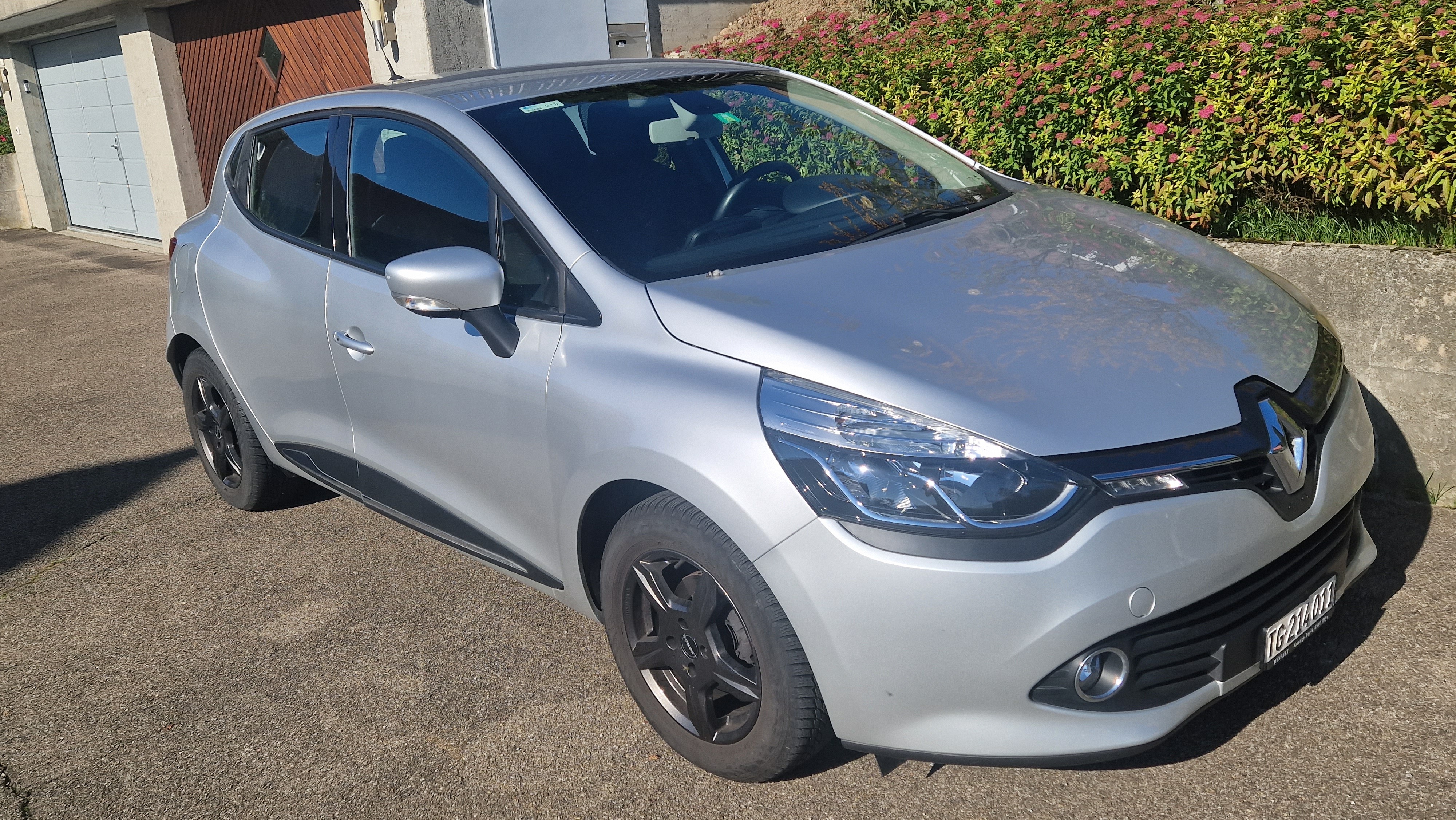 RENAULT Clio 0.9 12V Dynamique