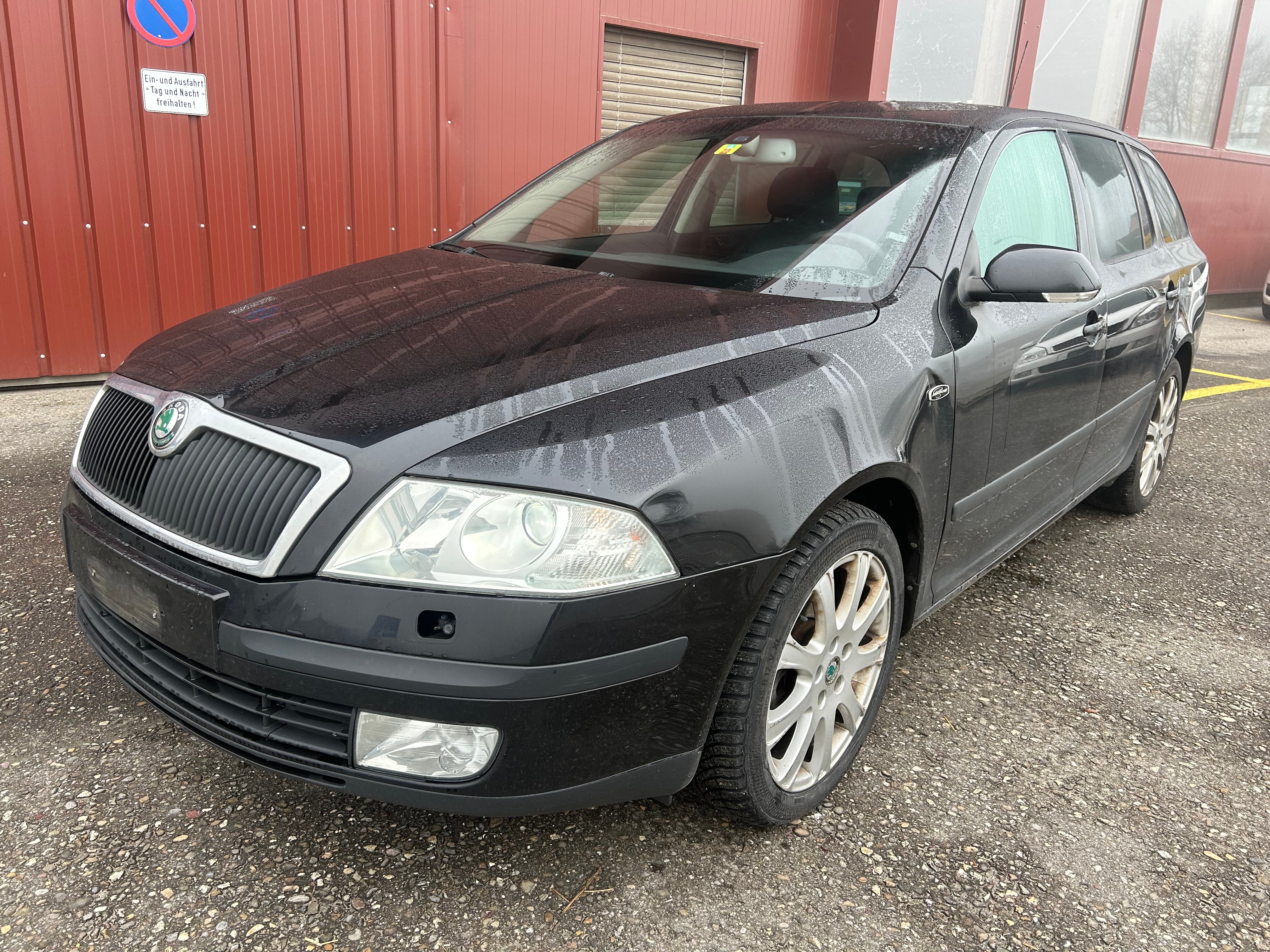 SKODA Octavia 2.0 FSI Laurin & Klement