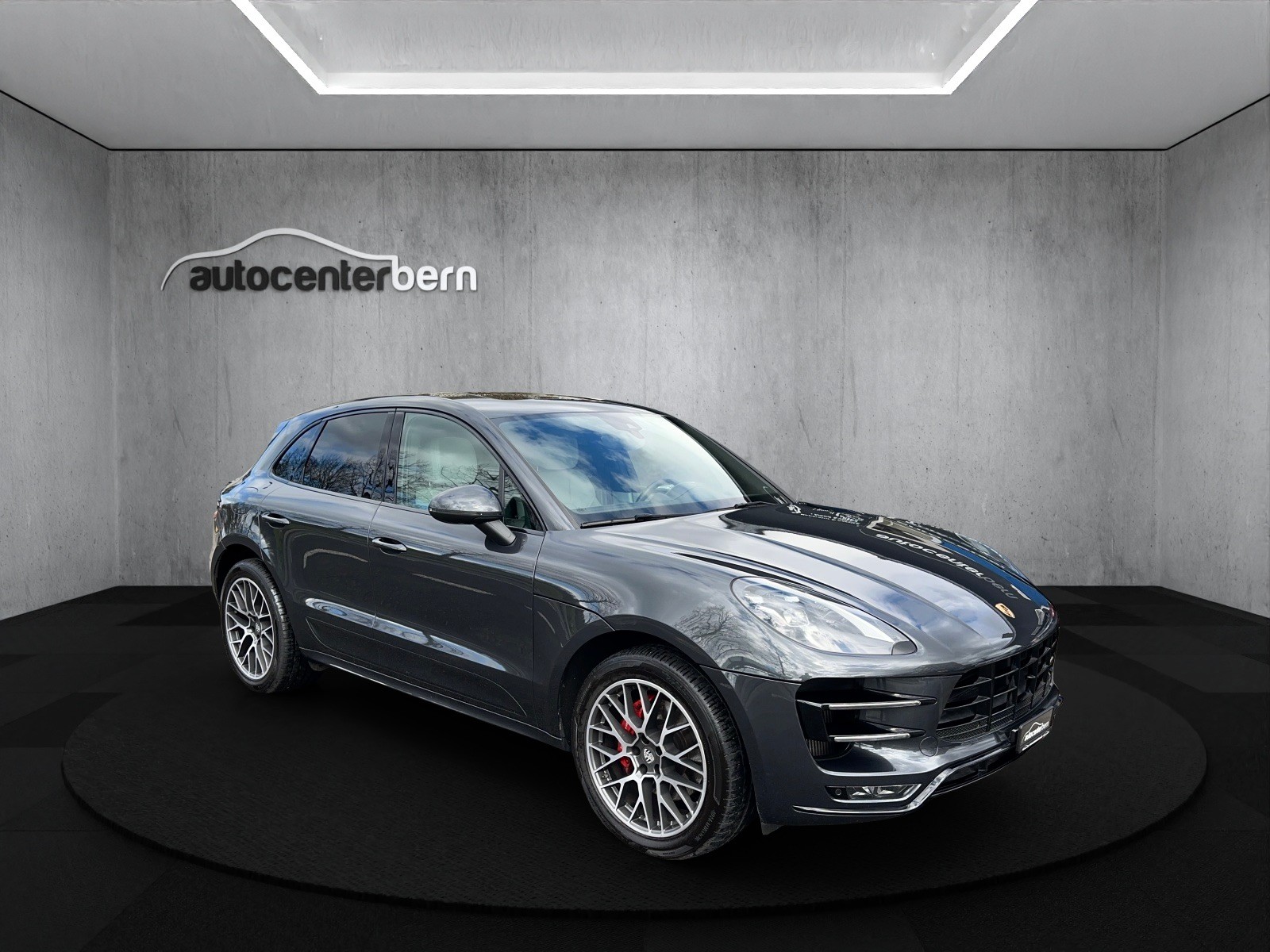 PORSCHE Macan Turbo PDK